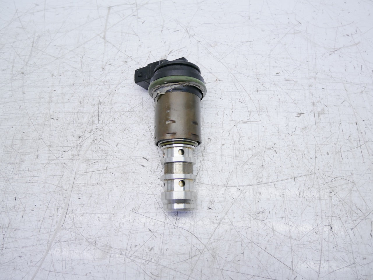Válvula de solenoide – BMW 4,4 V8 645 Ci N62B44A 1707323