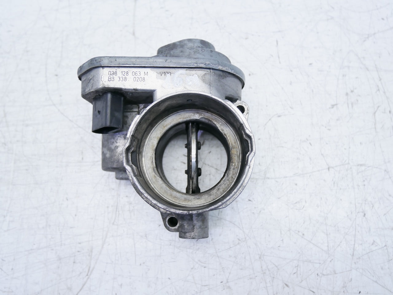 Válvula de estrangulación – Audi Seat Skoda Volkswagen 2,0 TDI Diesel BKD 038128063M