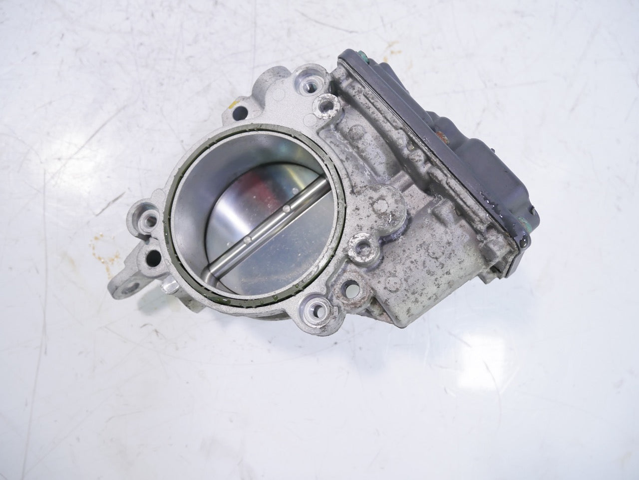 Válvula de estrangulación – BMW 2,0 420 425 i B48B20A B48B 8623324