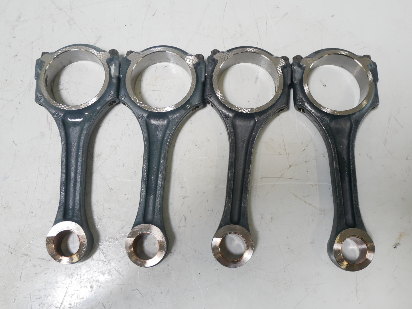 4 x biela Biela – Mercedes‑Benz C300 2.0 W205 A205 S205 M274.920 M274 274.920