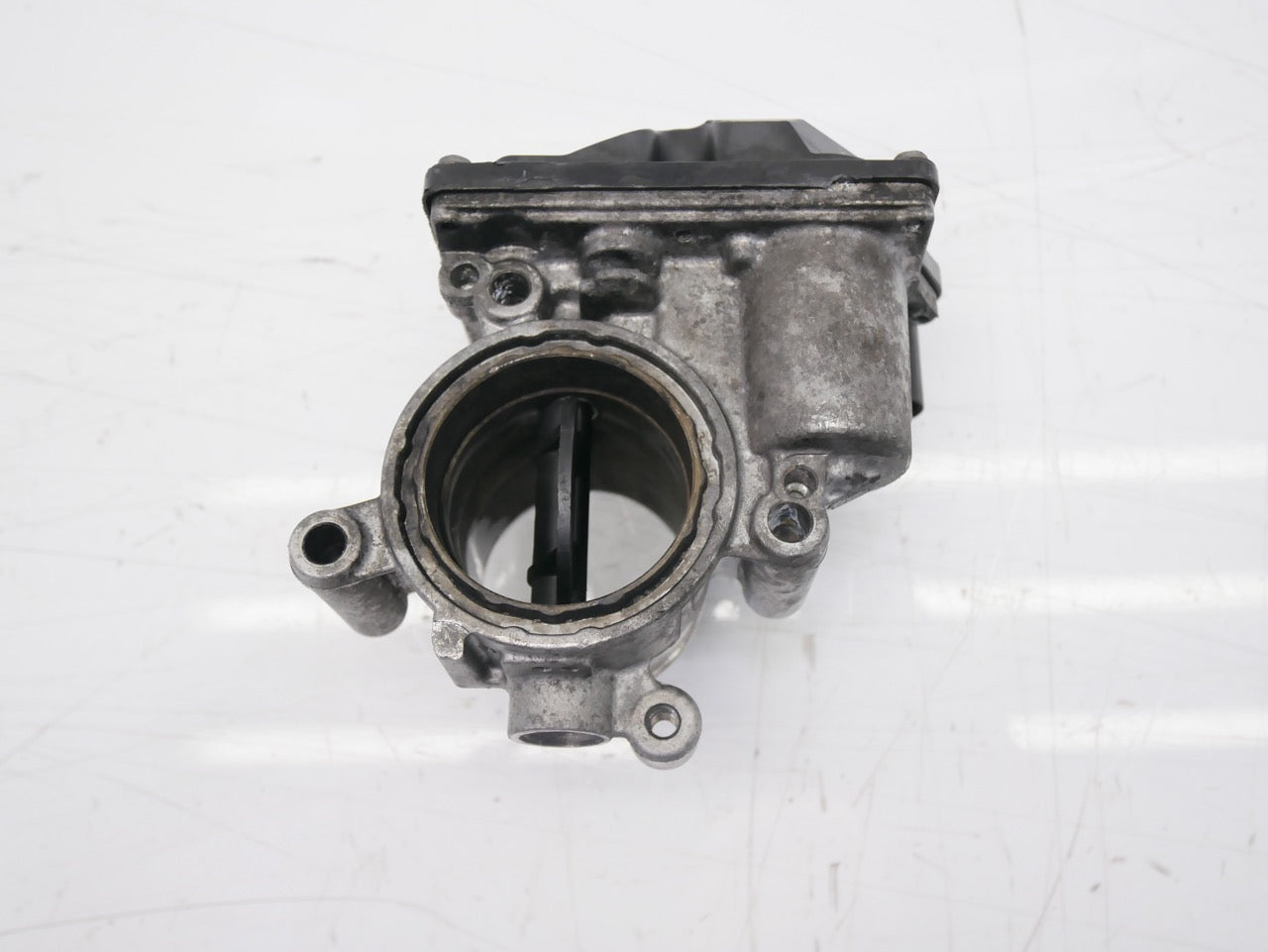 Válvula de estrangulación – Audi Seat Skoda Volkswagen 2,0 TDI CFFB CFF 03L128063AC
