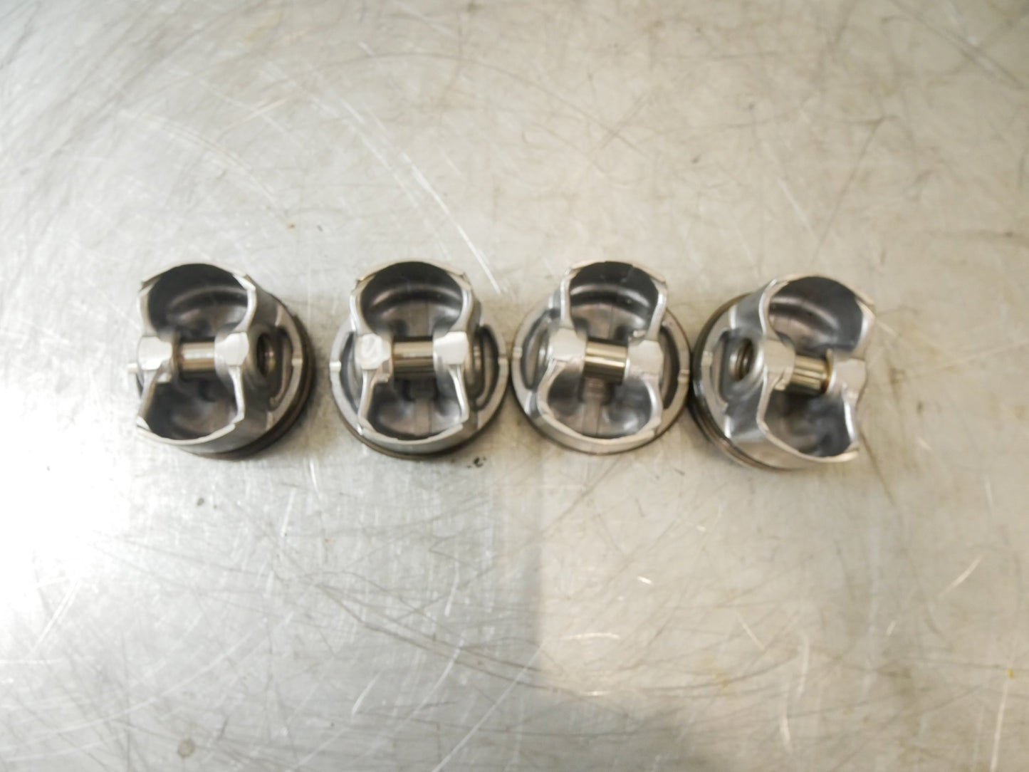 4 x pistones – Mercedes‑Benz GL 450 X163 4.7 V8 M 273.923 M273.923 A2720302217