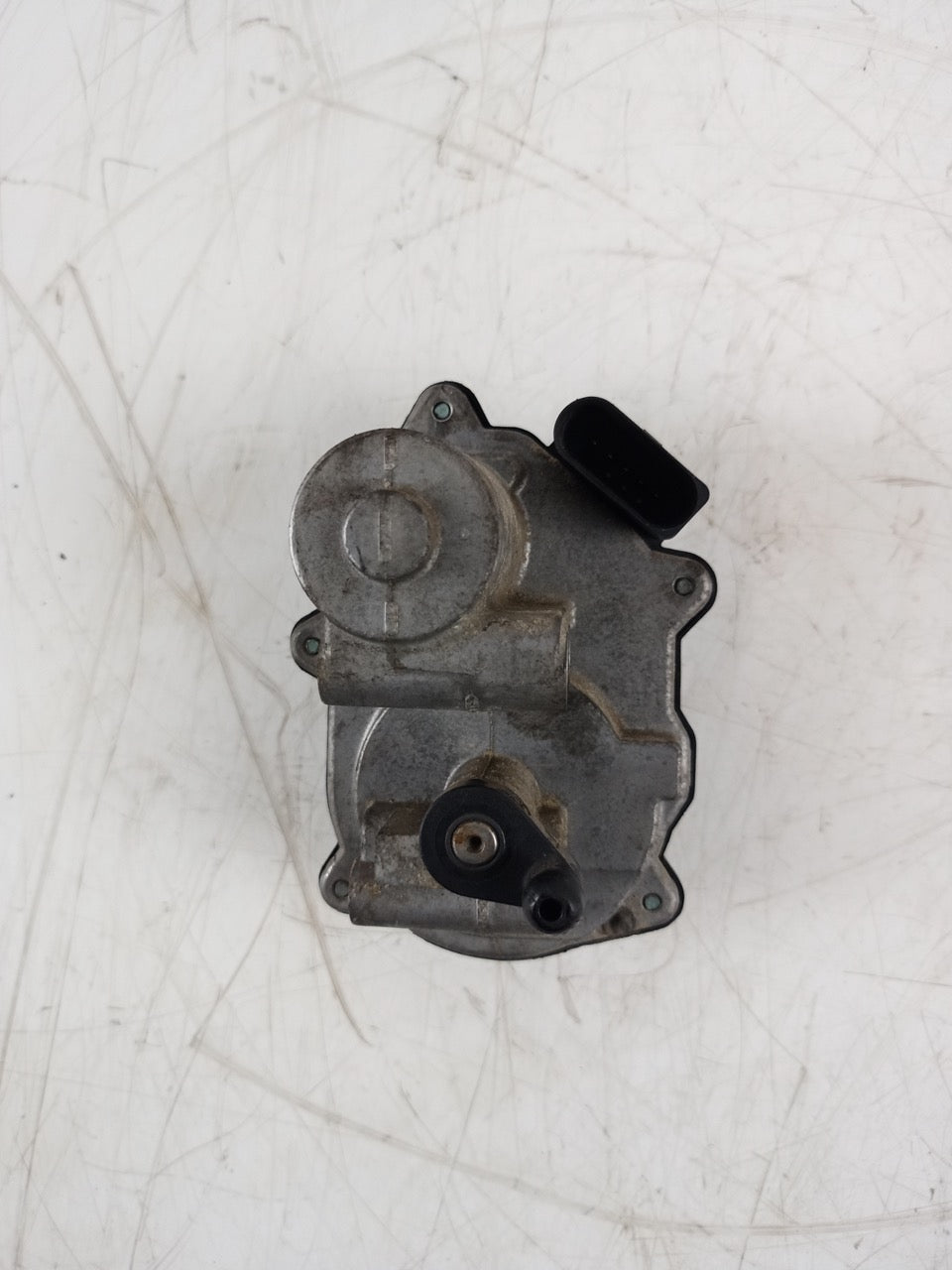 Actuador – Audi A4 B7 2.0 TFSI gasolina BWT 06F133482E