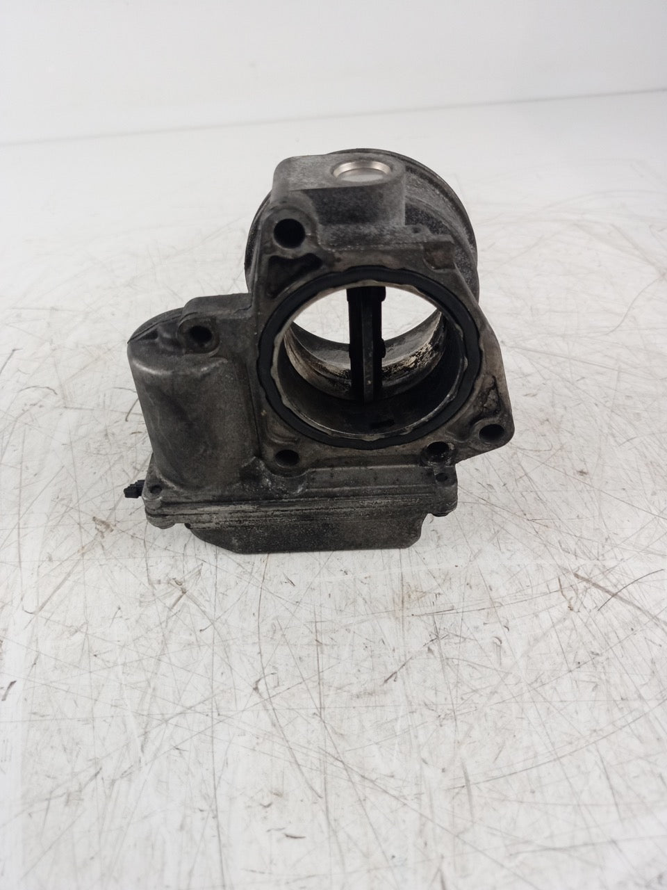 – Mariposa VWTouran 1T 1.9 TDI BXE 038128063L