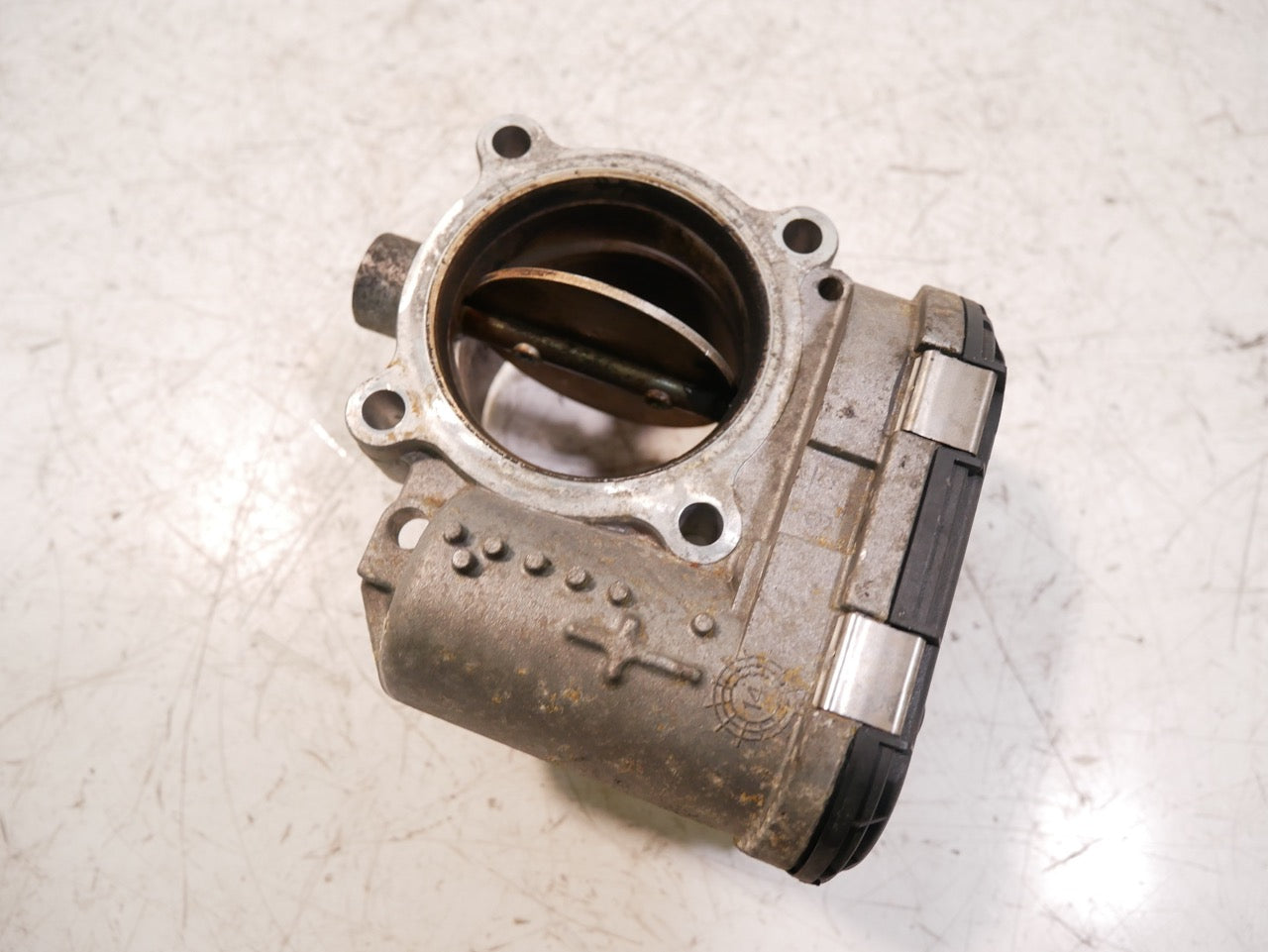 Válvula de estrangulación – Volvo 2,4 D5 AWD D5244T20 31216665