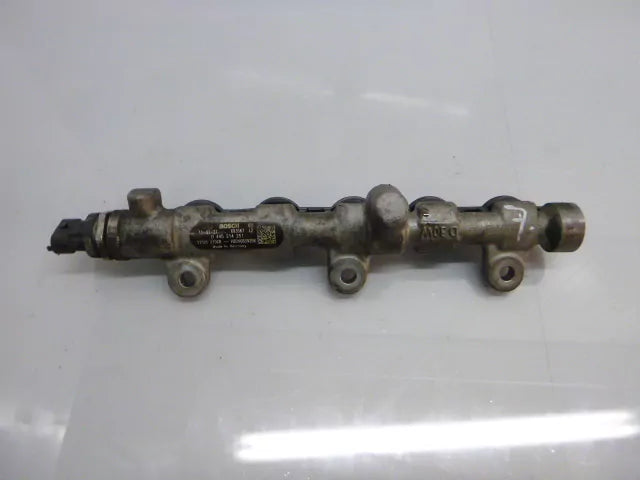 Rampa inyectora Opel Renault Renault Vivaro E7 Trafic II 2.0 dCi M9R786 0445214251 DE274823