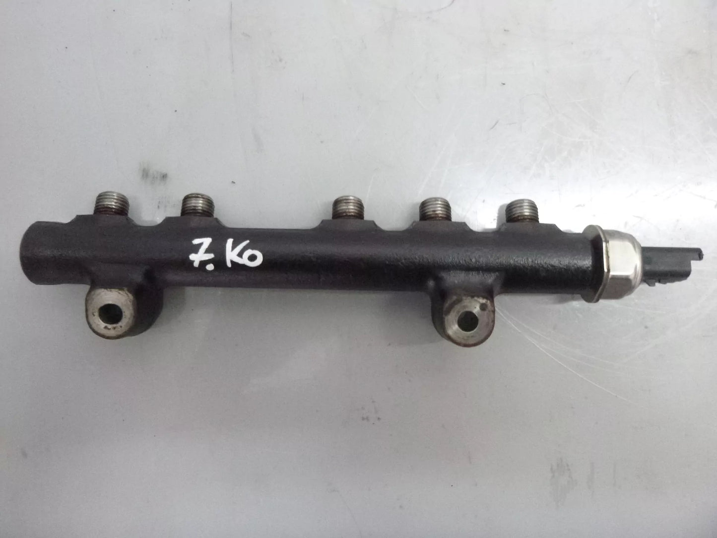 Rampa inyectora Ford C-Max Focus Grand 1,6 D TDCi T1DA 9H06 9685297580 DE298156