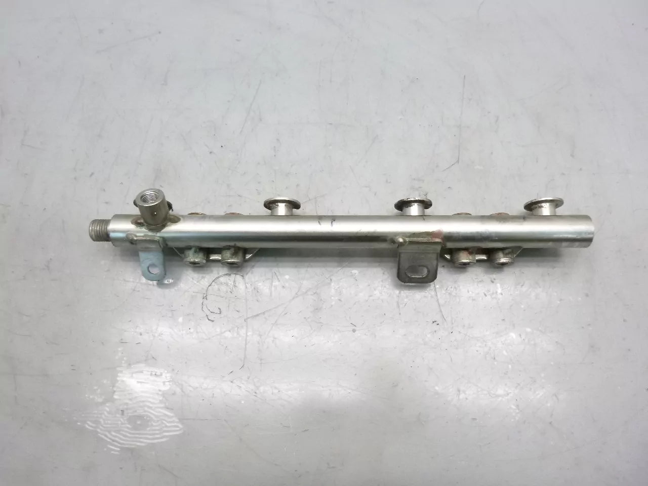 Rampa de inyección Nissan Qashqai II J11 1,2 DIG-T HRA2DDT 175226637R