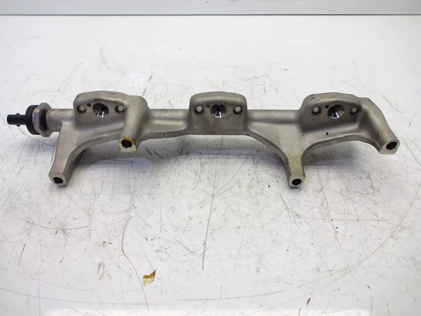 Rampa de inyección Mini Cooper F55 F54 F56 F57 1,5 gasolina B38A15A 7639975