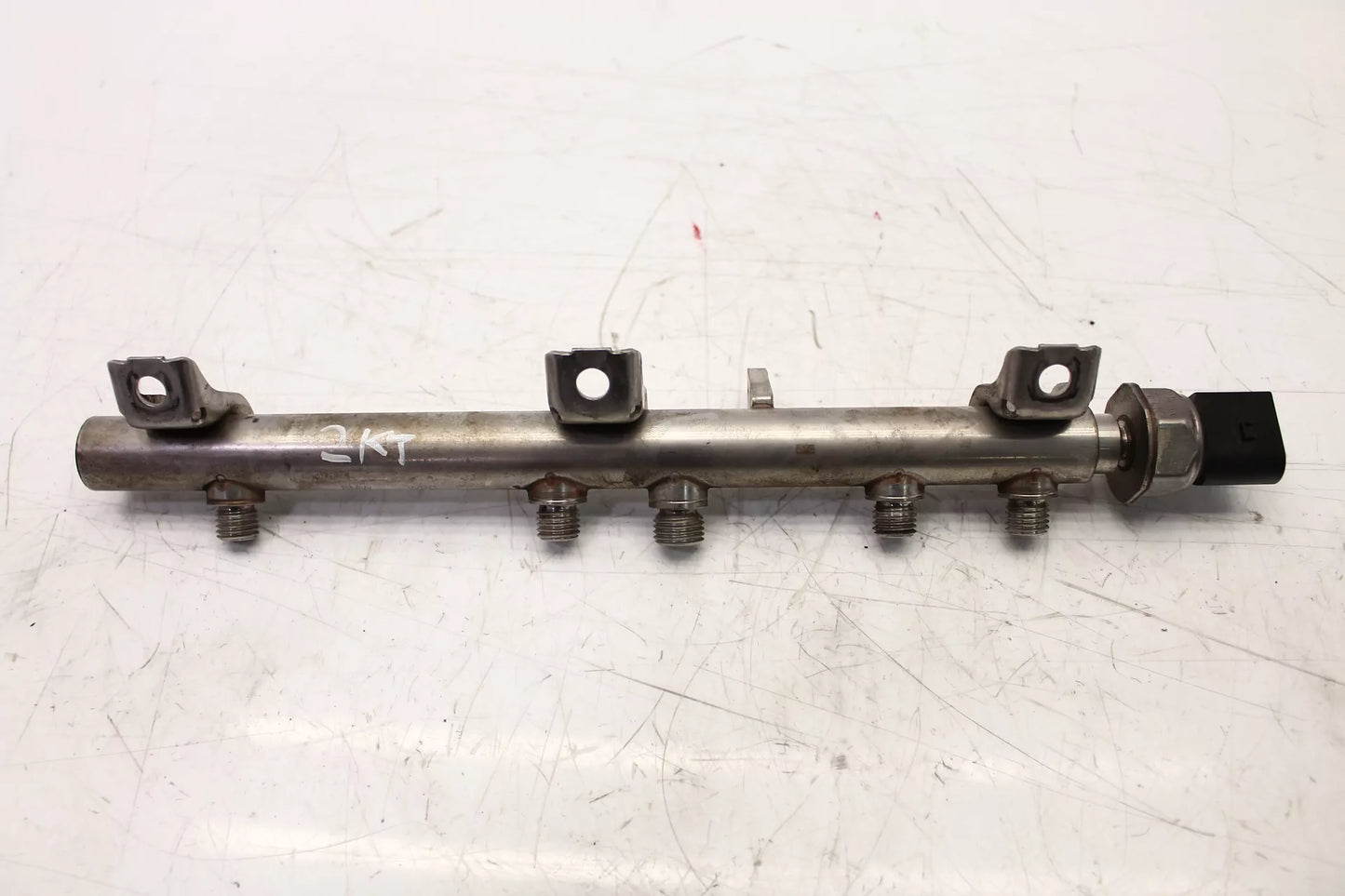 Rampa de inyección BMW 2,0 N43B20A N43 7562474