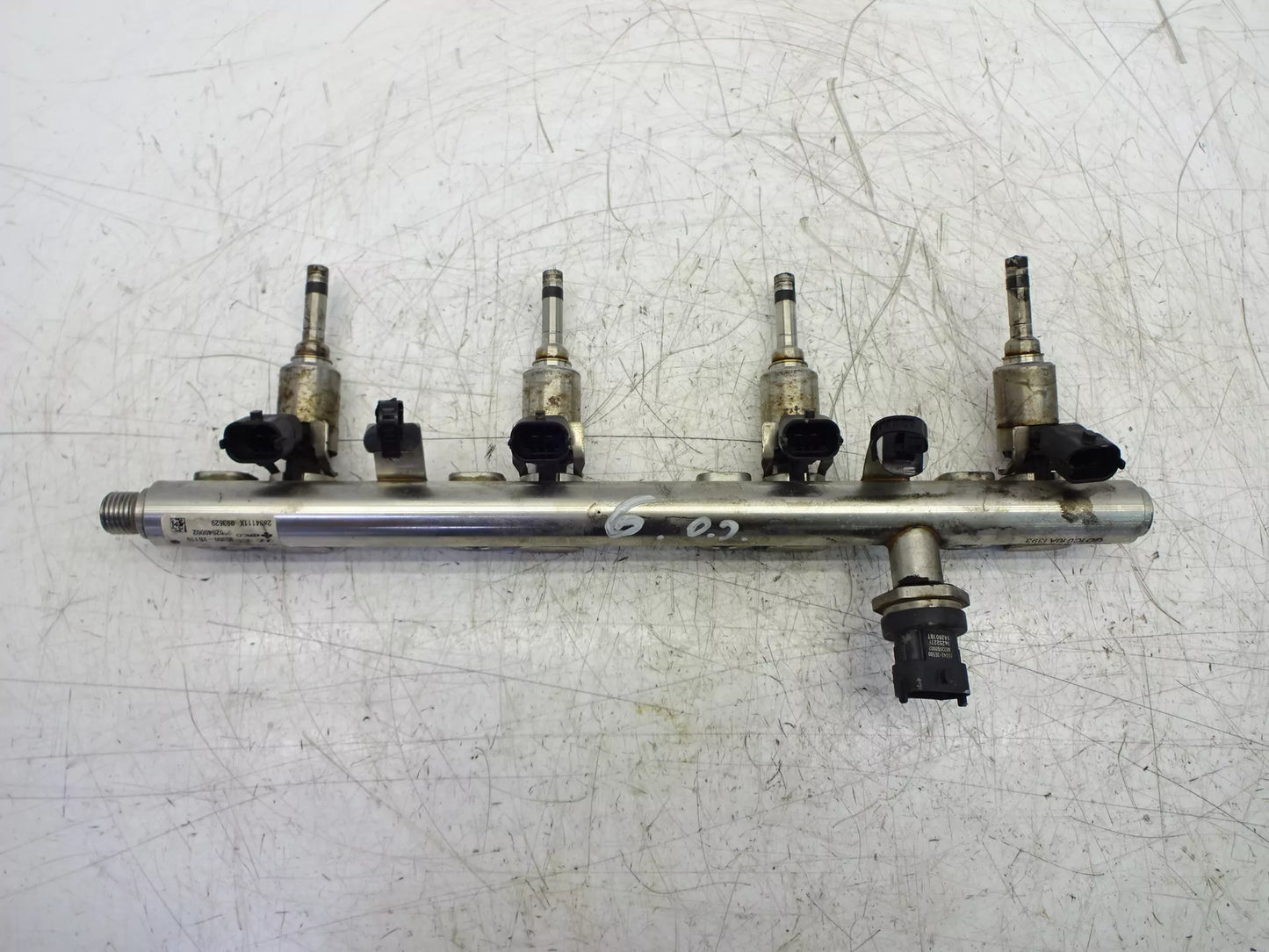 Carril del inyector Boquilla del inyector Hyundai Kia 1.6 GDI G4FD 35350-2B110 35310-2B130