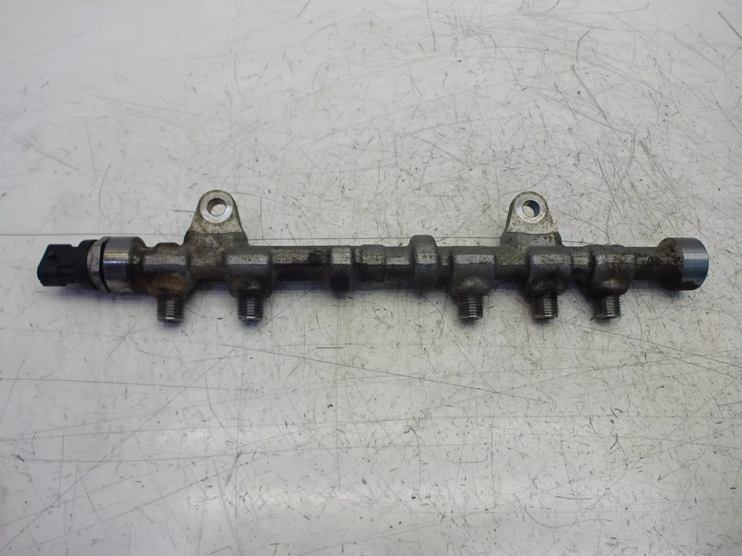 Rampa inyectora Opel Corsa D Meriva B 1,3 CDTI Diesel A13DTC 55573331