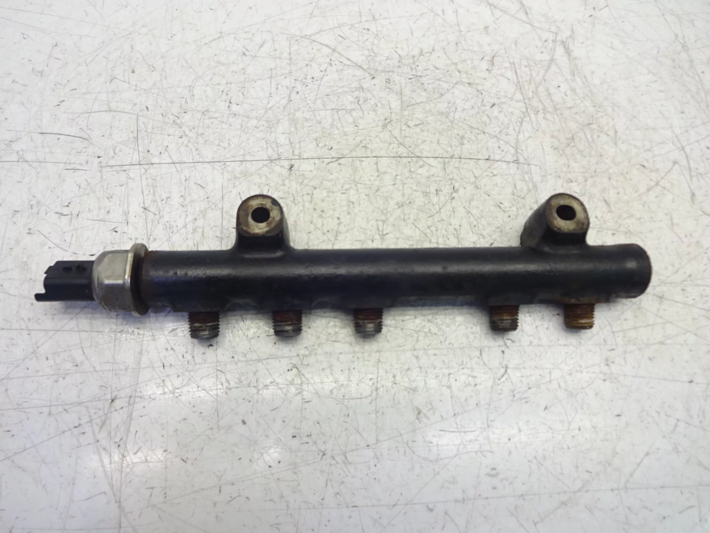 Rampa inyectora Citroen Peugeot 1,6 HDi Diesel 9HP DV6DTED 9H06 9685297580