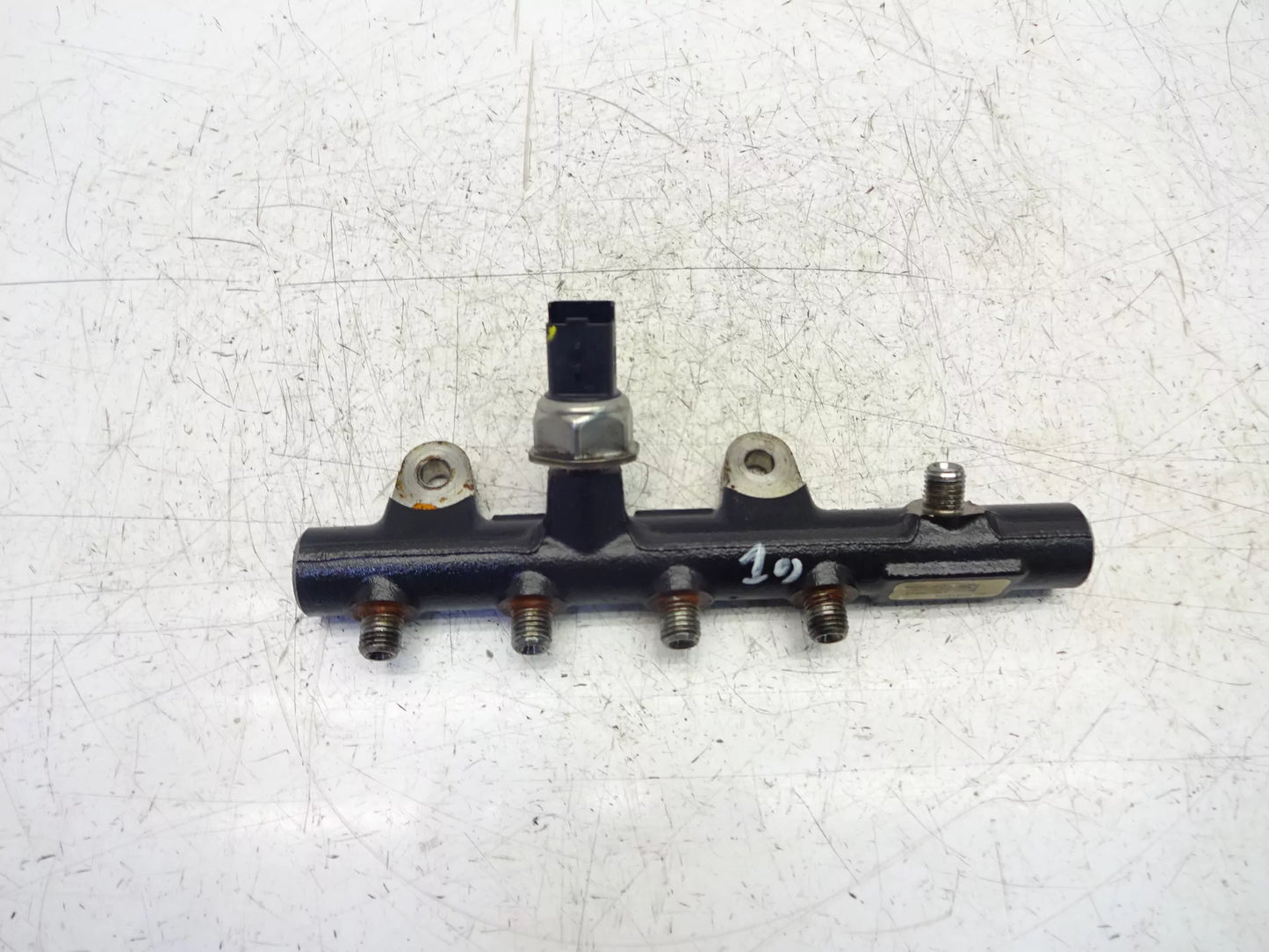 Rampa inyectora Renault Nissan Megane NV200 Evalia 1,5 dCi K9K636 175210651R