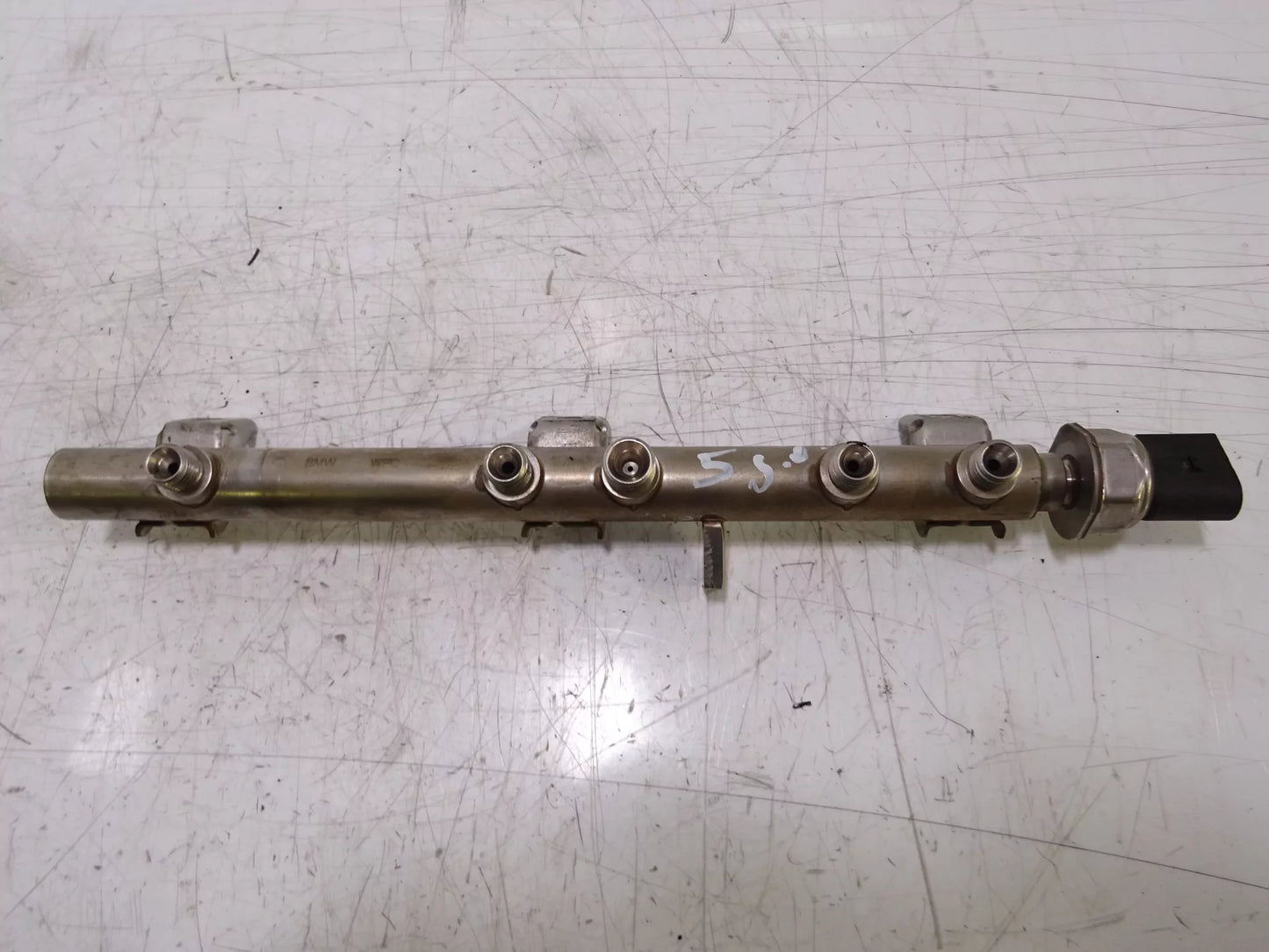 Rampa de inyección BMW E90 E91 E92 E93 2,0 N43B20A N43 7562474