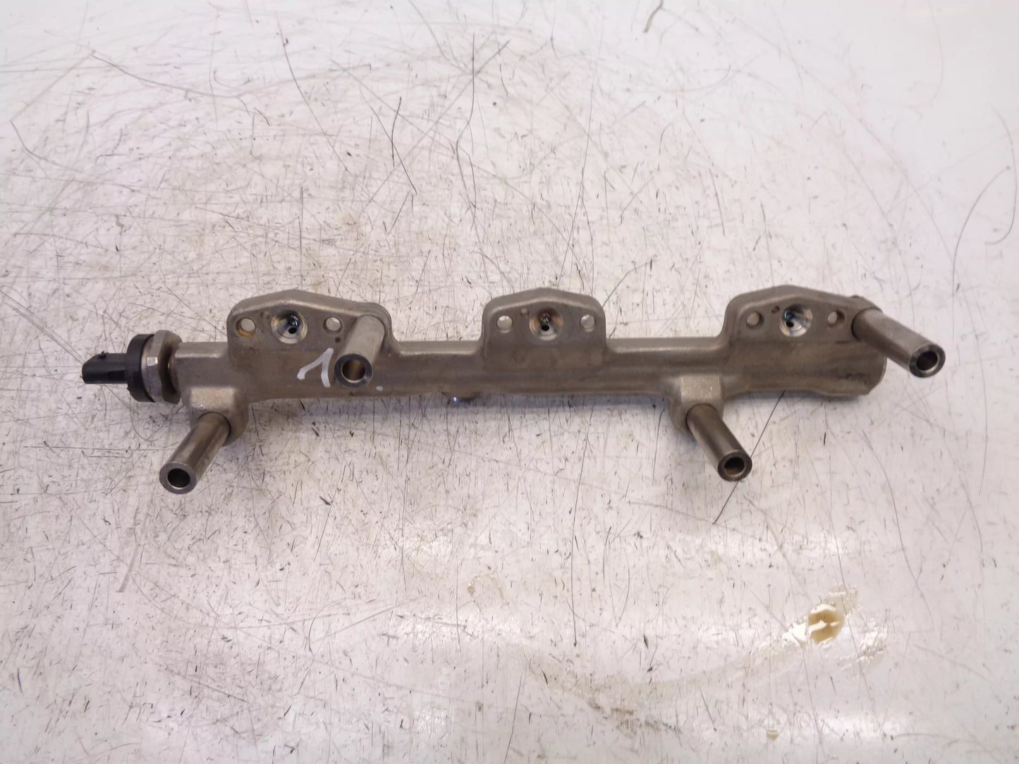 Rampa de inyección BMW 1er F20 F21 116i 118i 1,5 i gasolina B38B15A B38 8694197