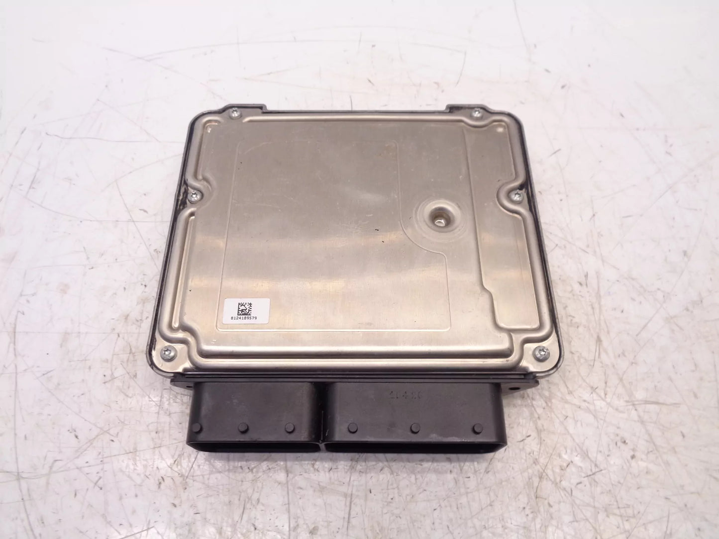 Centralita BMW 3er E90 318d 2,0 D Diesel N47D20C N47 8512047