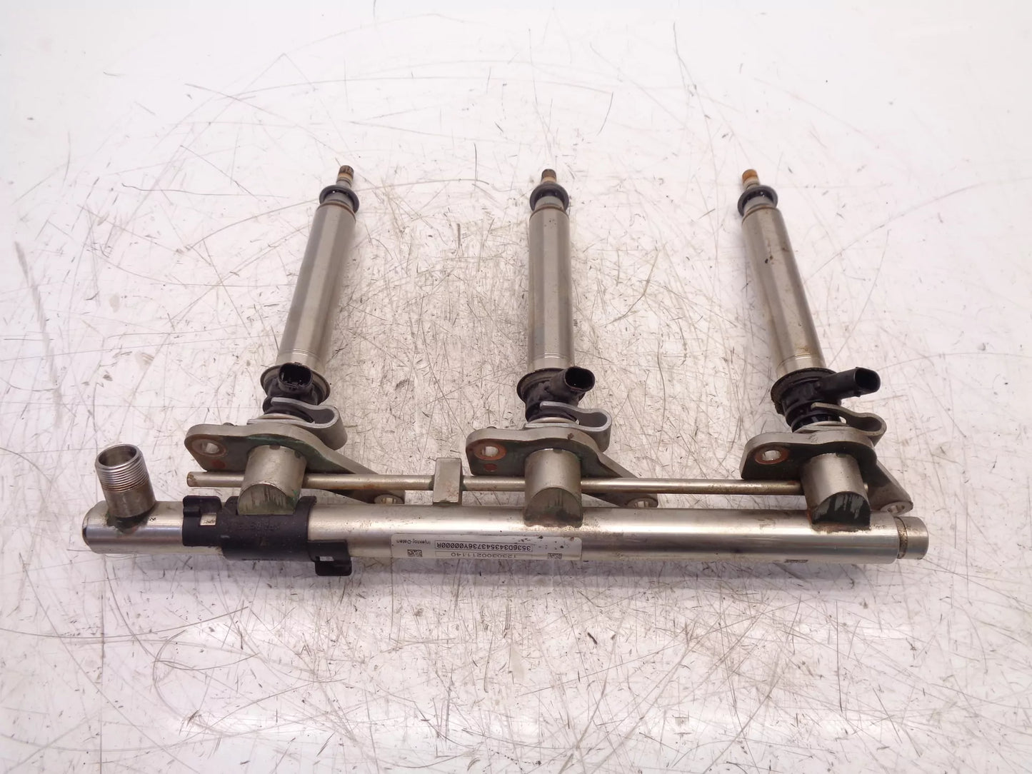 Rampa de inyección Mercedes-Benz W204 S204 C204 3,5 M276.957 A2760704095