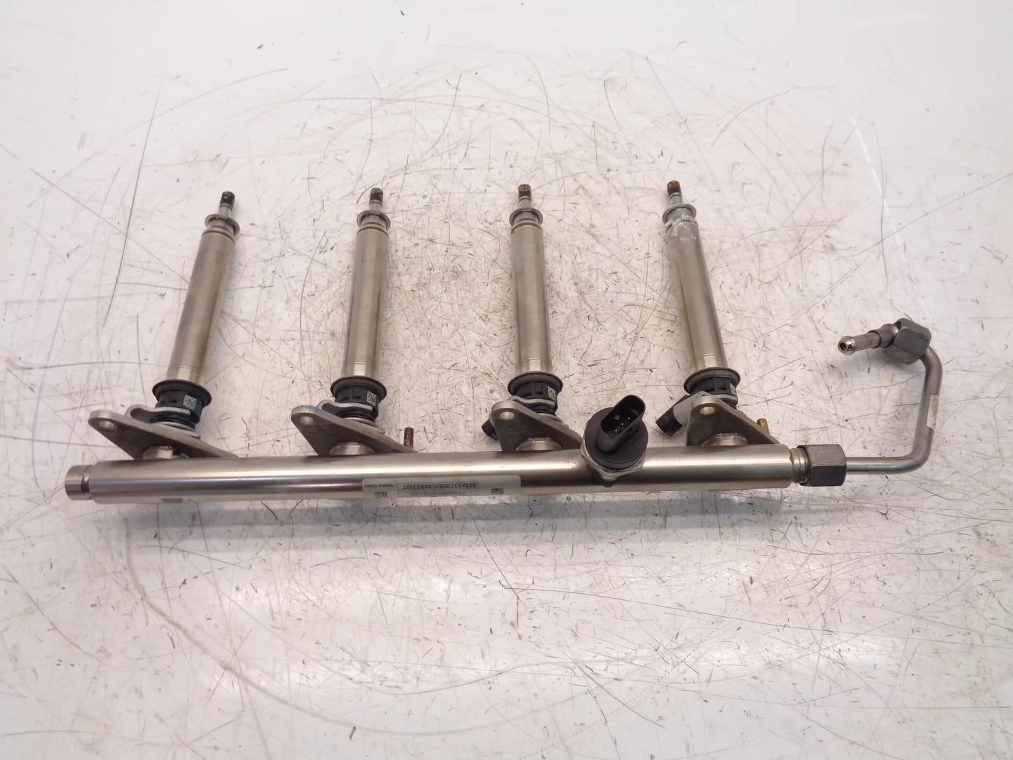 Rampa de inyección Mercedes-Benz-Benz A-clase W176 1,6 M270.910 A2700701400