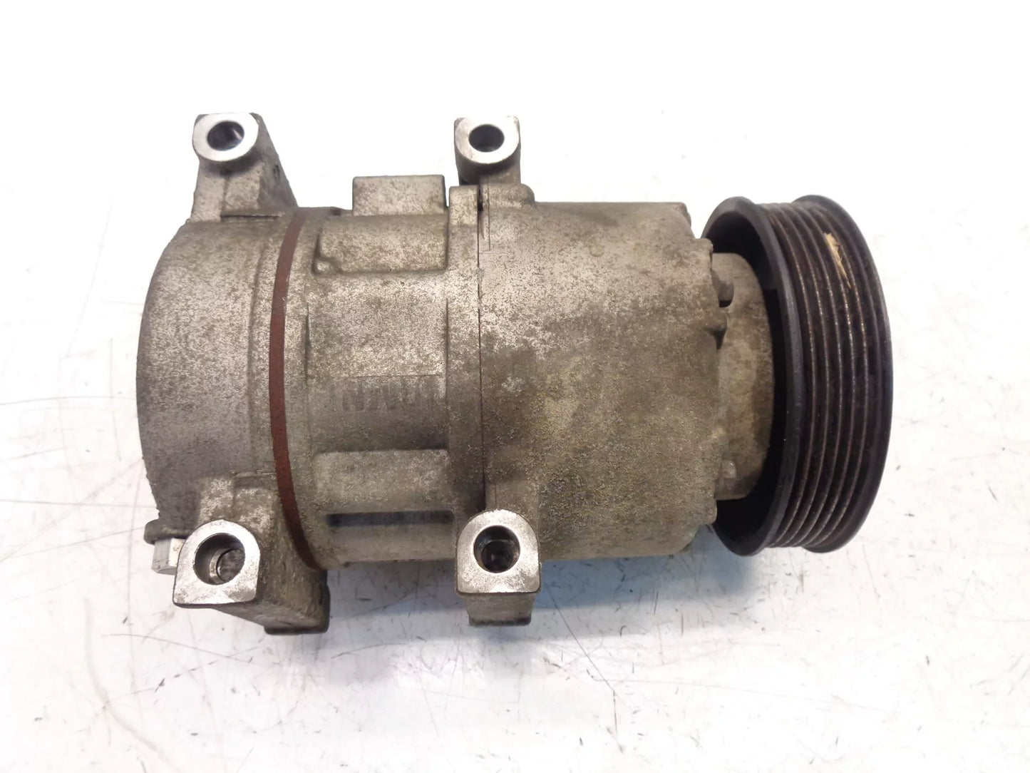 Compresor de aire acondicionado Hyundai Sonata V NF 2.4 G4KC EB9AA04