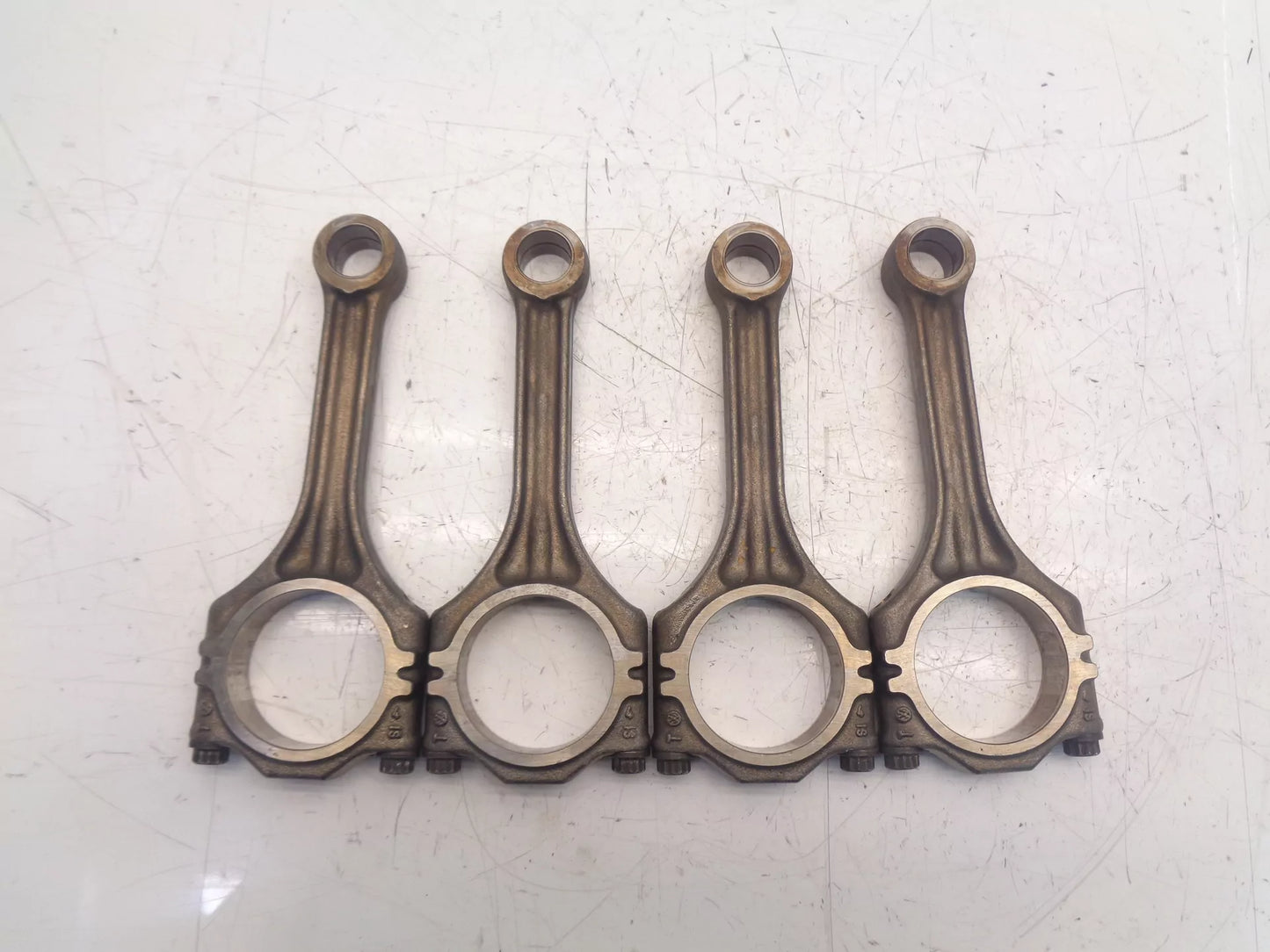 biela Volkswagen Volkswagen 1.4 TSI BMY 03CD 03C198401A 4 unidades