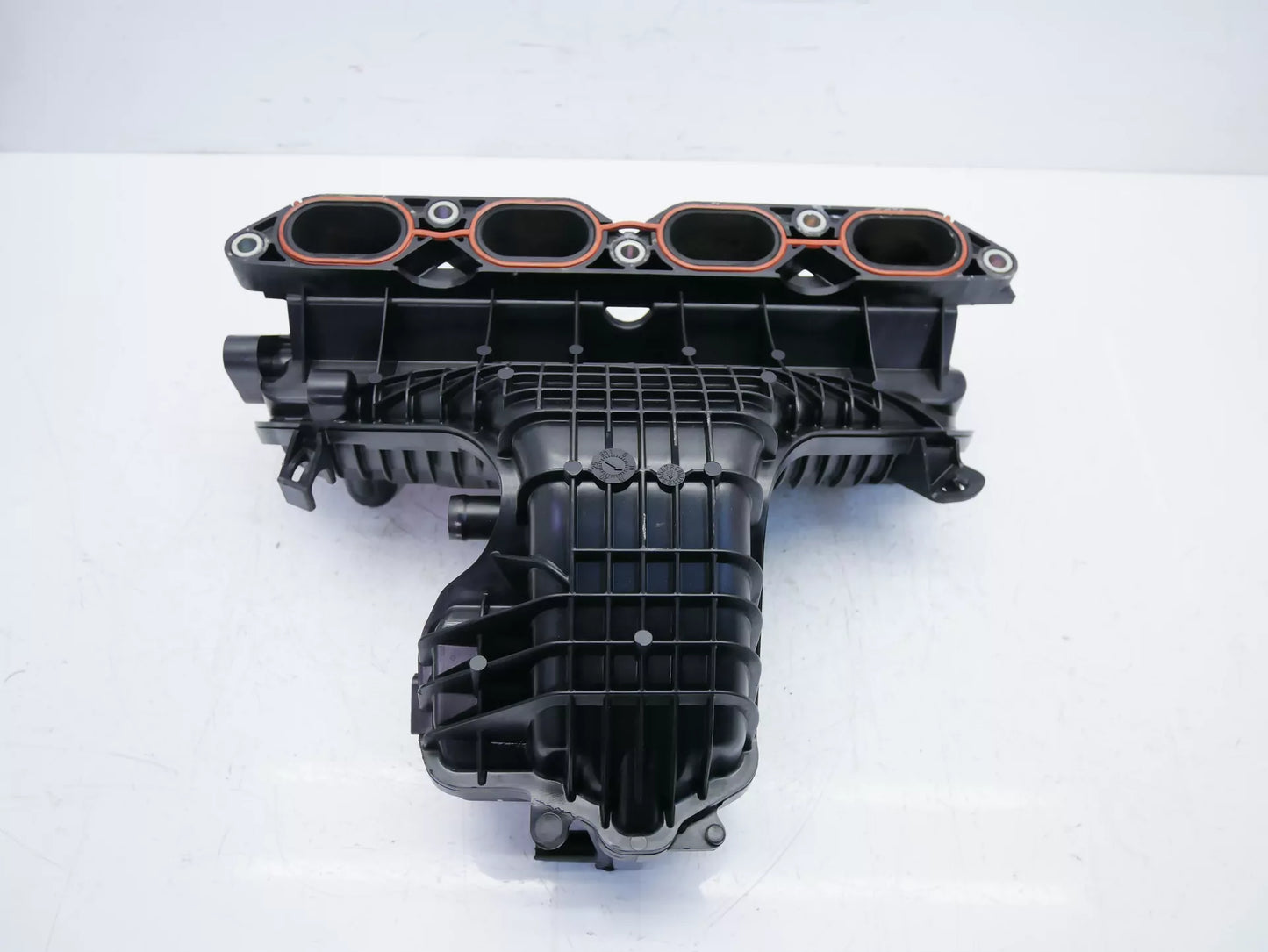 Colector de admisión Toyota 1,8 Hybrid 2ZR-FXE 2ZR 1105870S01