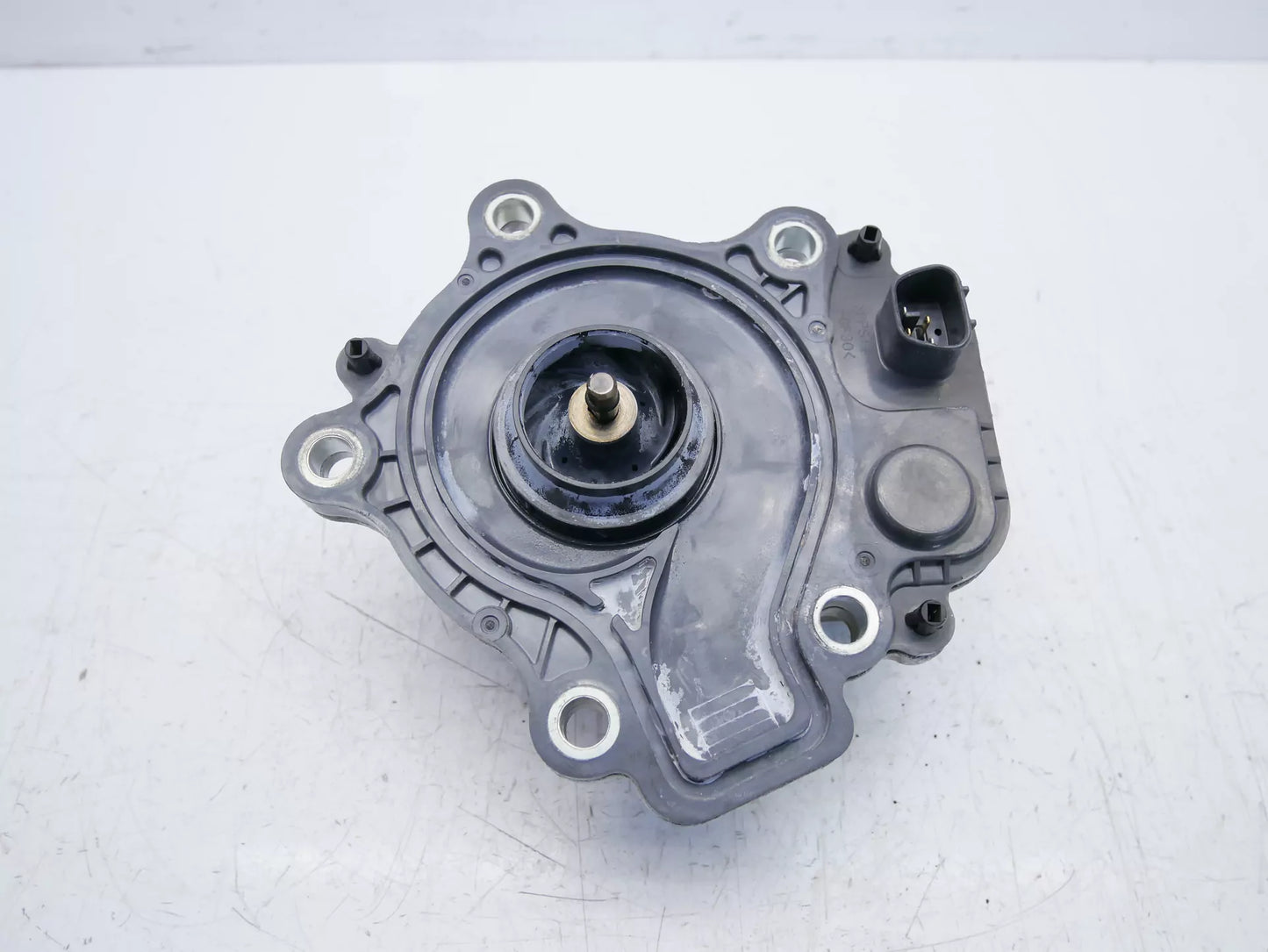 Bomba de agua Toyota 1,8 Hybrid 2ZR-FXE 2ZR M087302