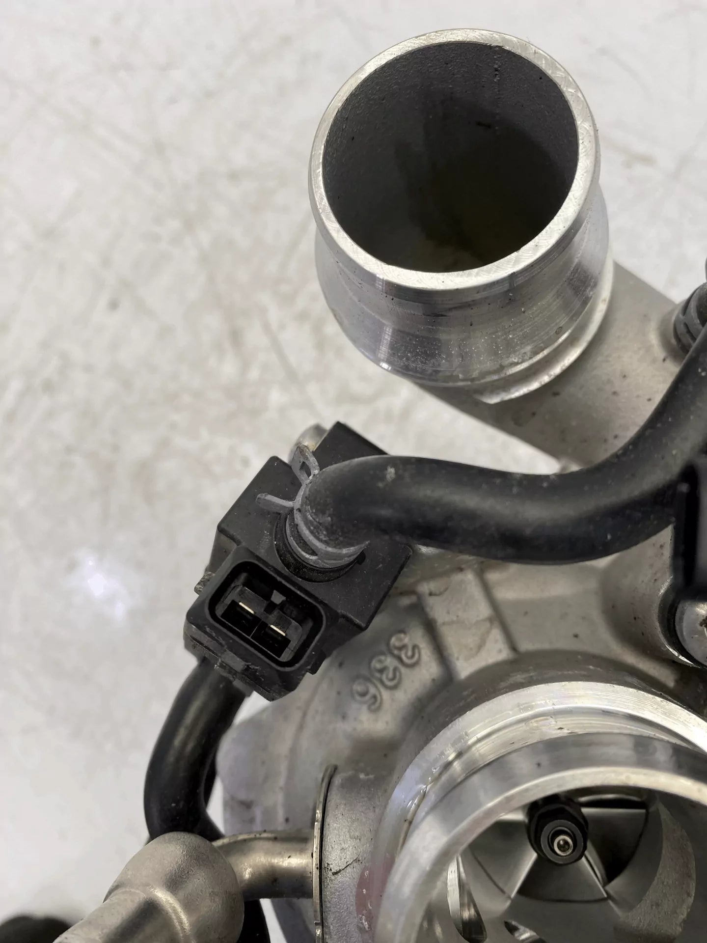 Turbocompresor MG HS 1.5 T 15E4E 10866403
