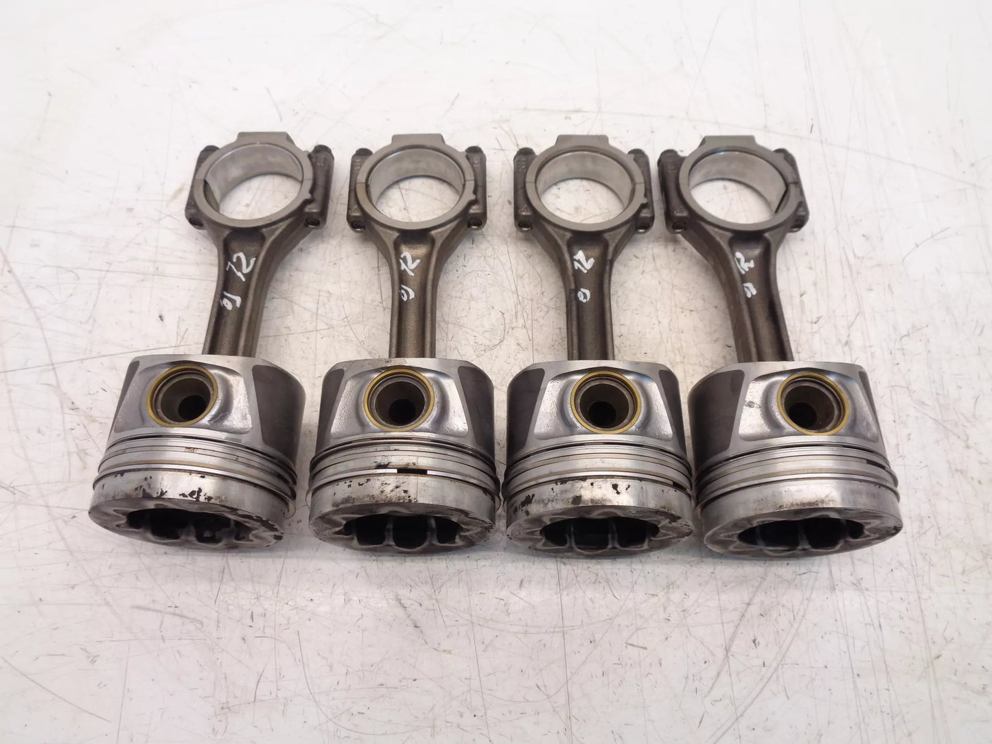 biela de pistón Volkswagen 2.0 TDI CAA CAAA CAAB CAAC CAAD CAAE 038J 4 unidades