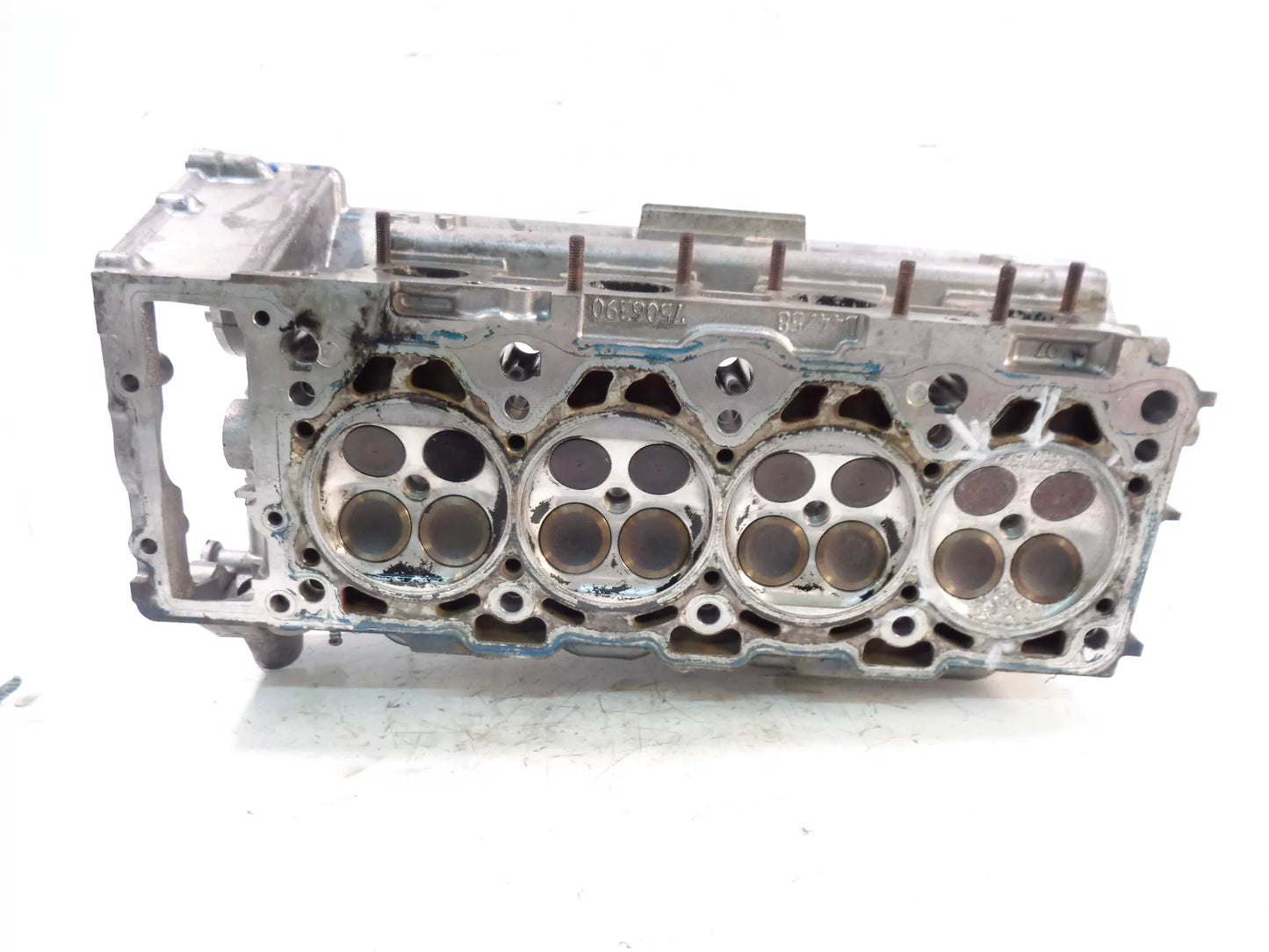 Culata izquierda defectuosa BMW Serie 5 E60 E61 X5 545 i 4.4 V8 N62B44A 7506390