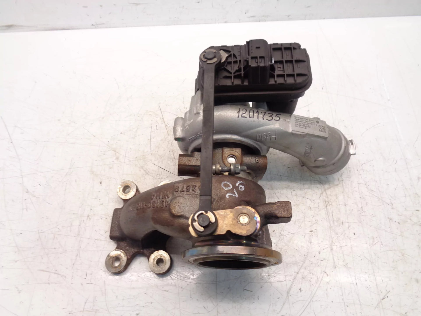 Turbocompresor Volkswagen Golf MK8 VIII 1,5 TSI DPCA DPC 05E145701K sólo