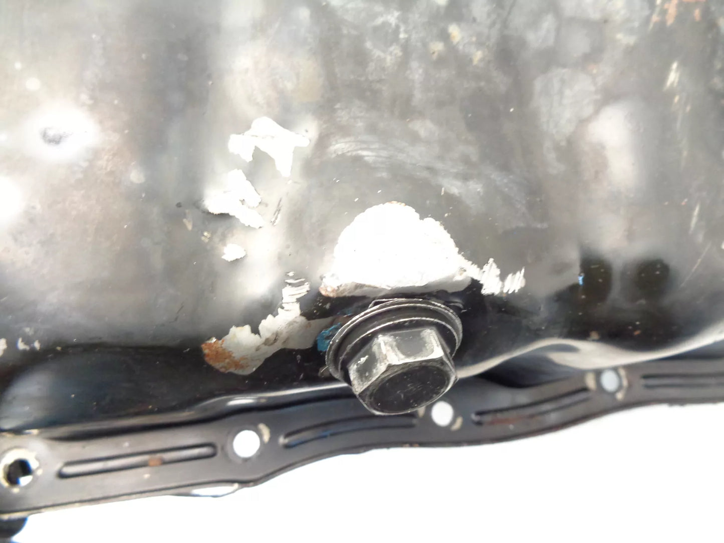 La Parte Inferior Del Cárter De Aceite Hyundai Kia 2,4 G4KE