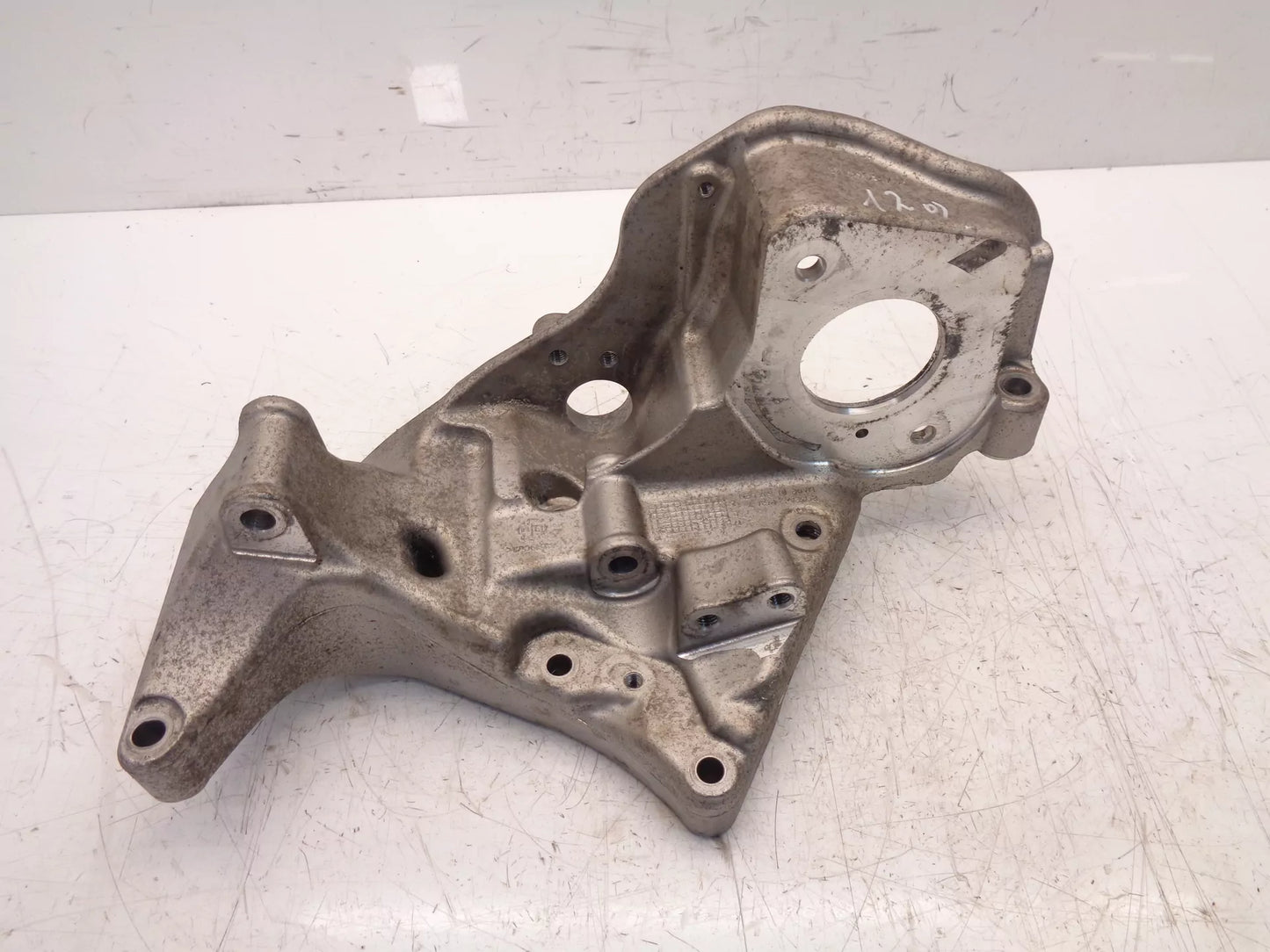 Soporte Volvo 2,0 D3 D4204T9 31480996
