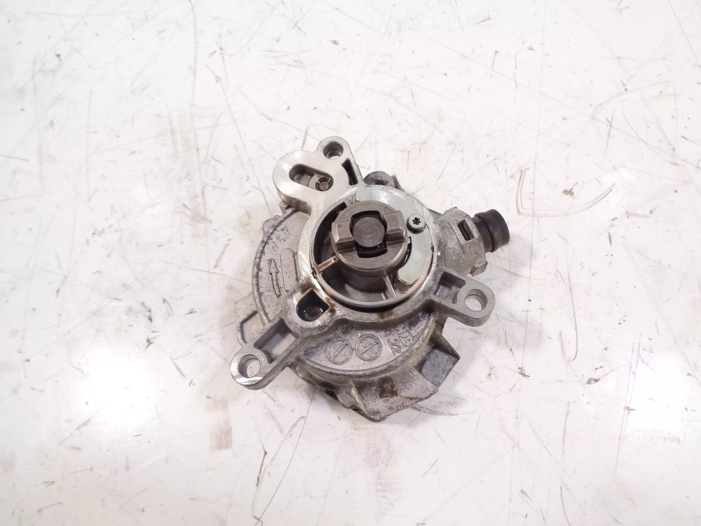 Bomba de vacío Volvo 2,0 D3 D4204T9 31316688