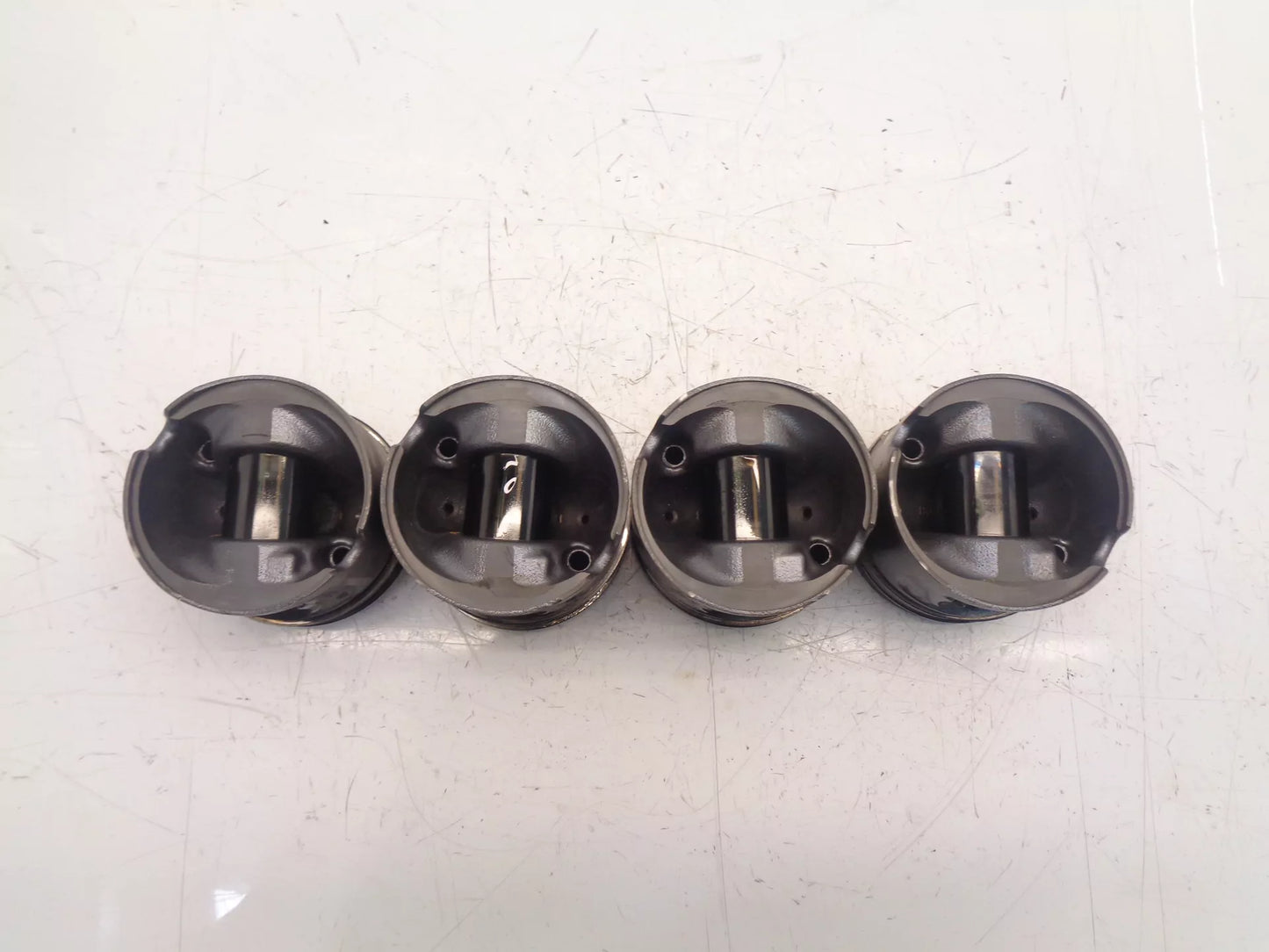 pistones BMW Serie 1 E87 E88 Serie 3 E90 E91 2.0 D N47 N47D20A 0840BB 8396 4 unidades