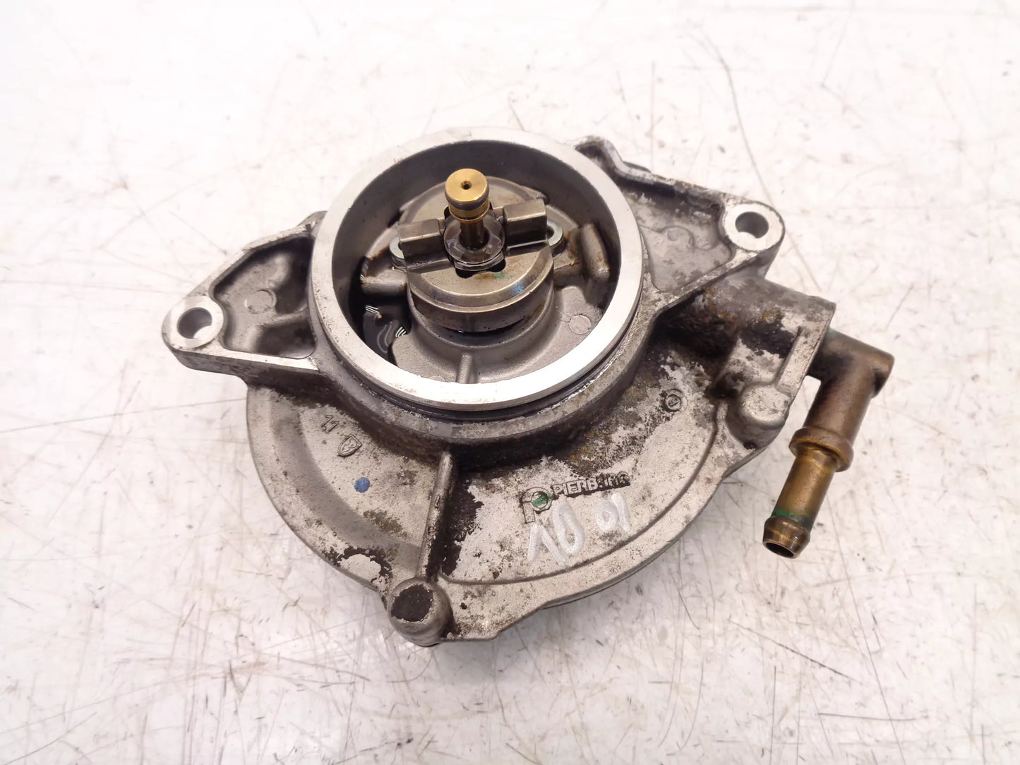 Bomba de vacío Audi 3,0 TDI Diesel CCWA CCW 057145100AF