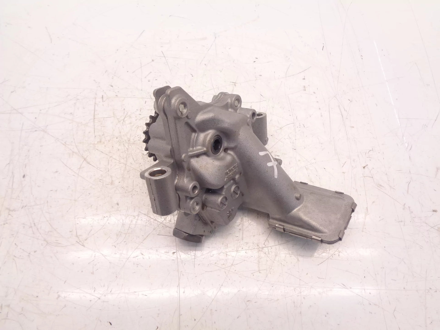 Bomba de aceite Toyota 1,8 Hybrid 2ZR-FXE 2ZR 37060