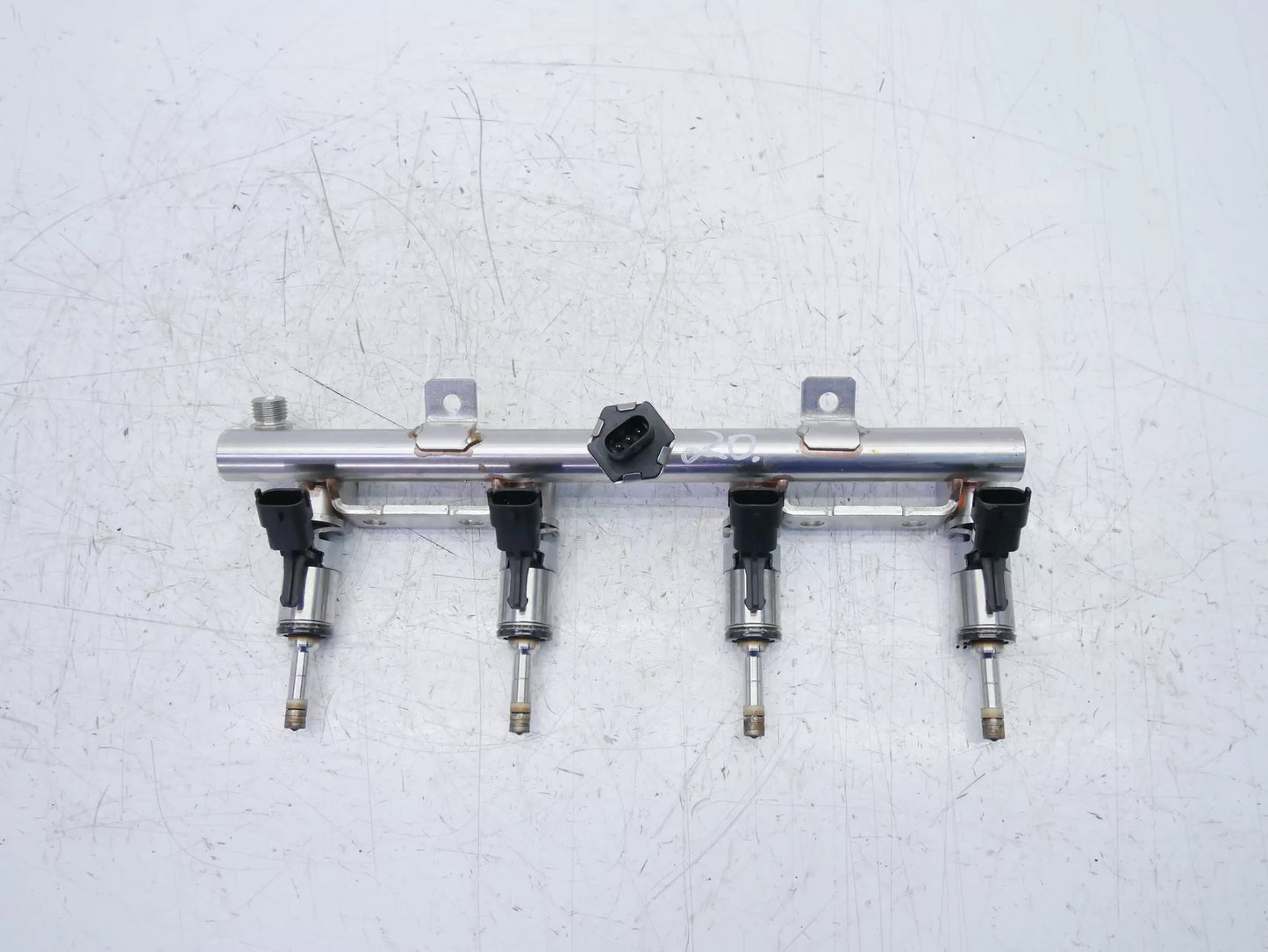 Rampa de inyectores Peugeot 1,6 Hybrid4 5GB 5G06 EP6FADTX 9814468180