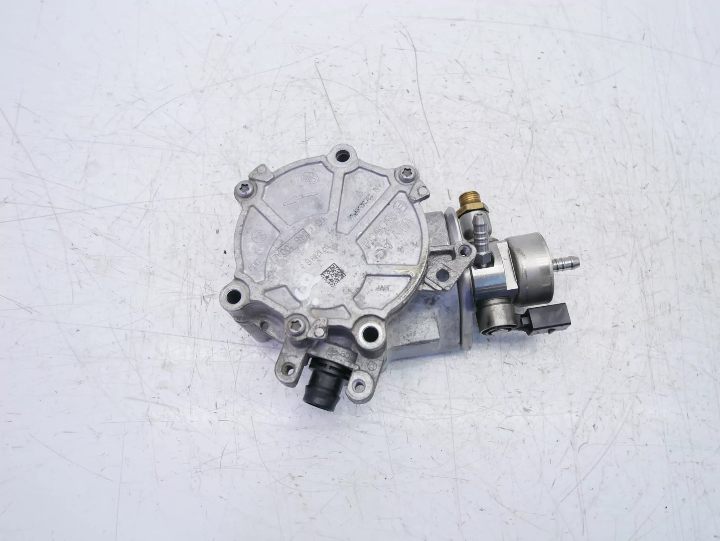 Bomba de vacío Volkswagen Audi 2,0 40 TFSI GTI DKZC DKZ 06K145100AE mit Bomba de combustible
