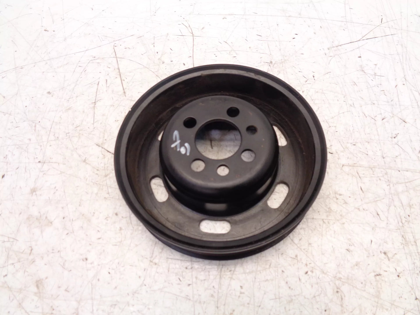 Polea Audi Seat Skoda Volkswagen 1,6 CCSA CCS 06A105255F