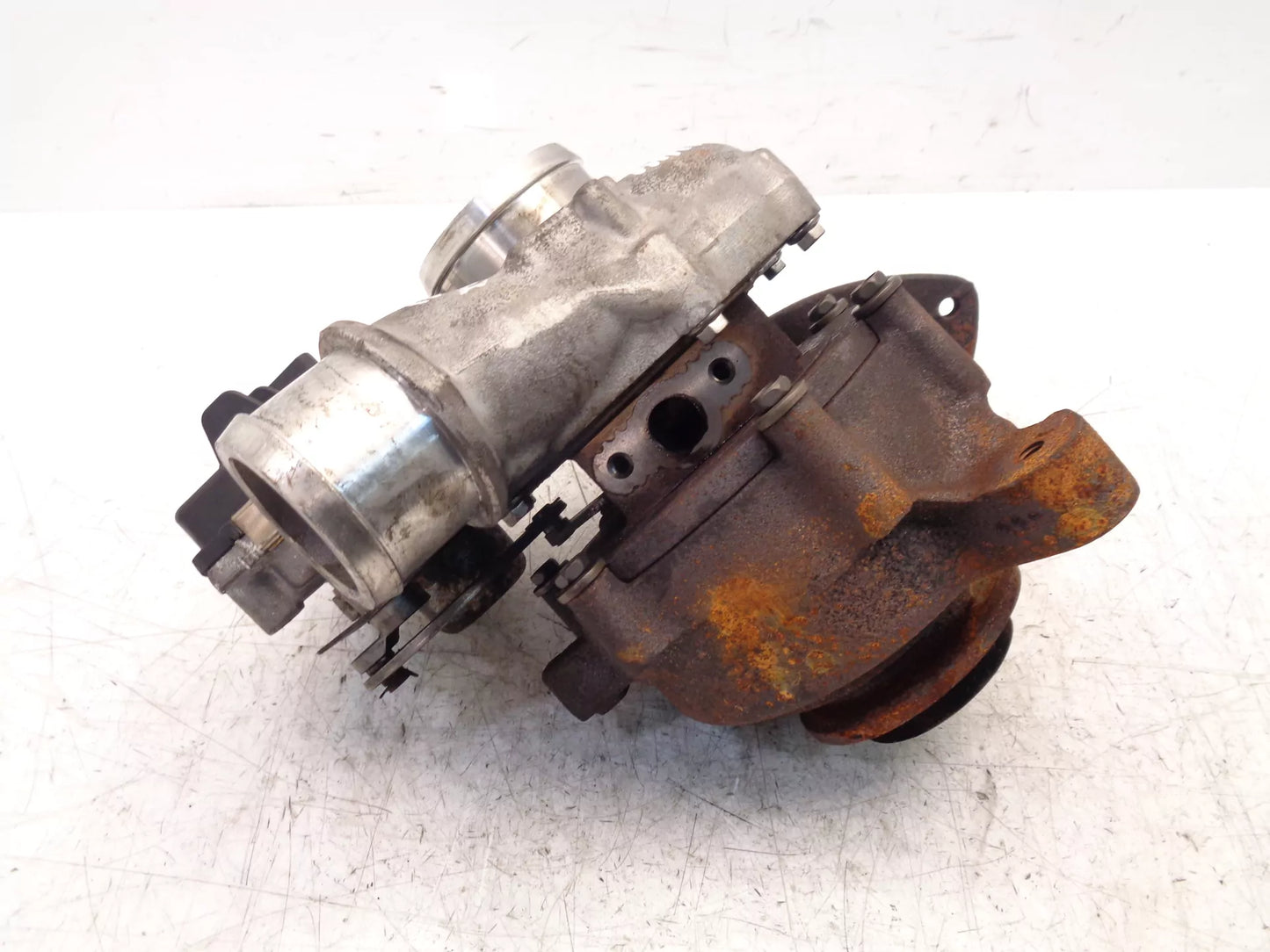 Turbocompresor Land Rover Range Rover 2.2 D 4x4 224DT LR038322 BG9Q6K682CC