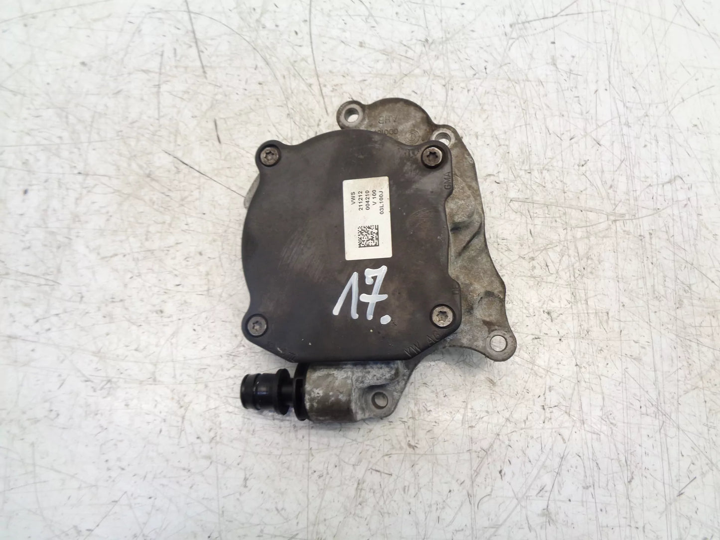 Bomba de vacío Volkswagen Volkswagen 1,6 TDI Diesel CAYC CAY 03L100J 03L145207