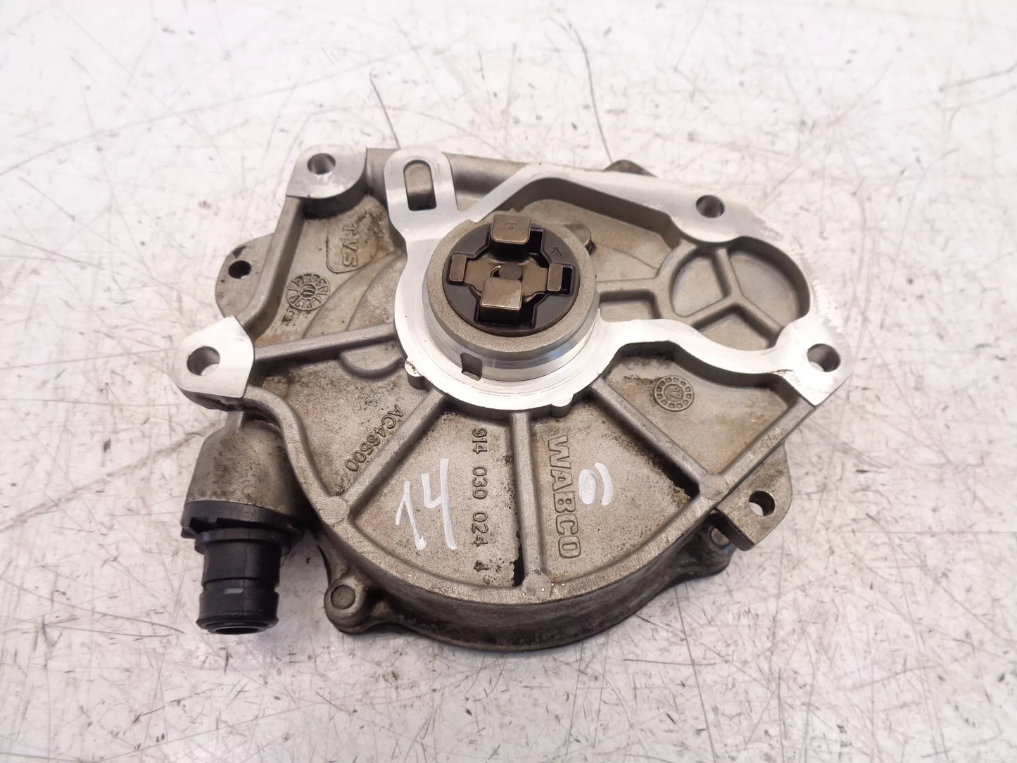 Bomba de vacío Audi Seat Skoda Volkswagen 1,6 TDI CAYC CAY 03L145100B