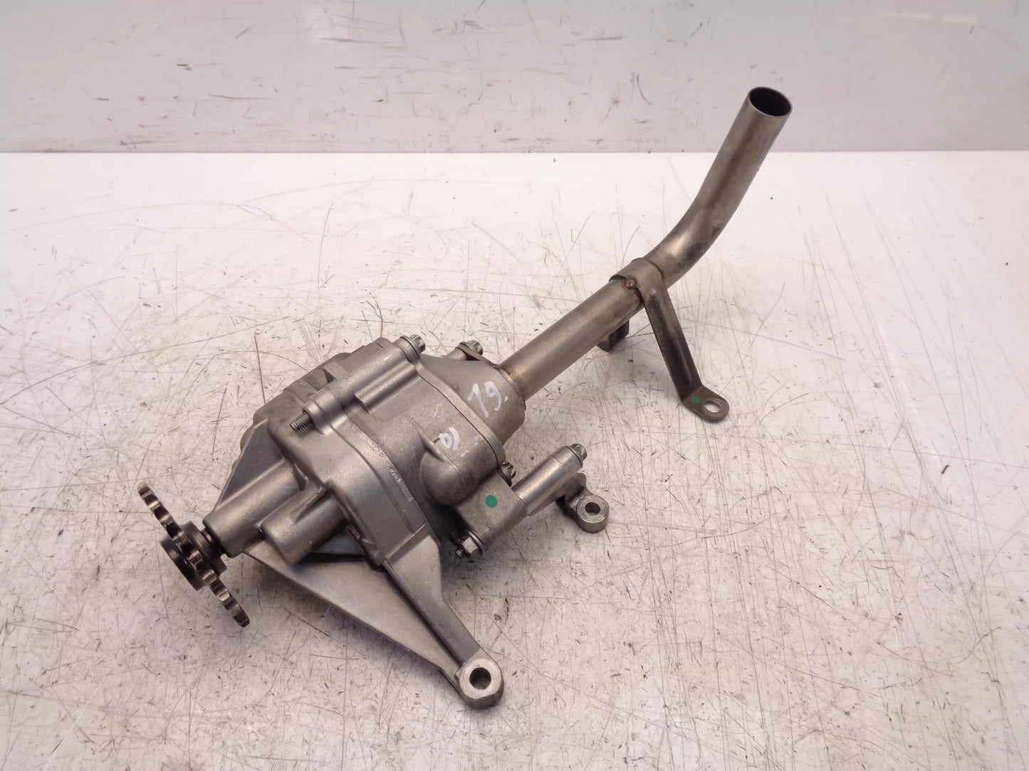 Bomba de aceite Mercedes-Benz 2,2 CDI Diesel OM611.981 A6121810047