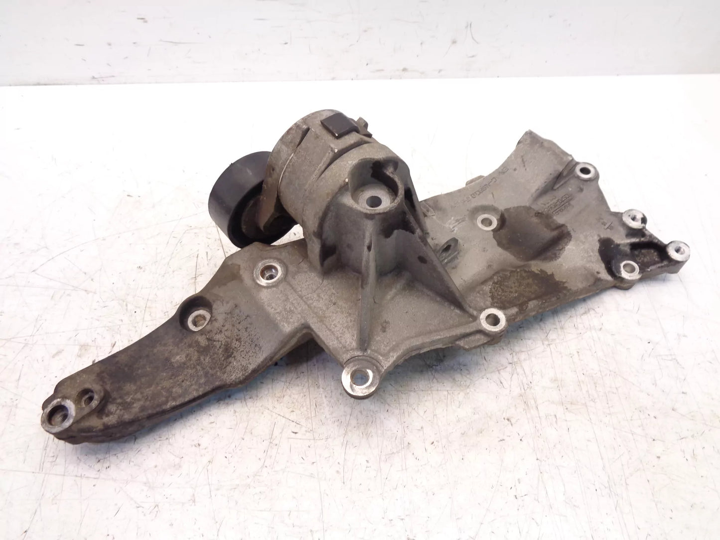 Soporte Ford 2,0 TDCi Diesel T7CL DS7Q-8D611-AH