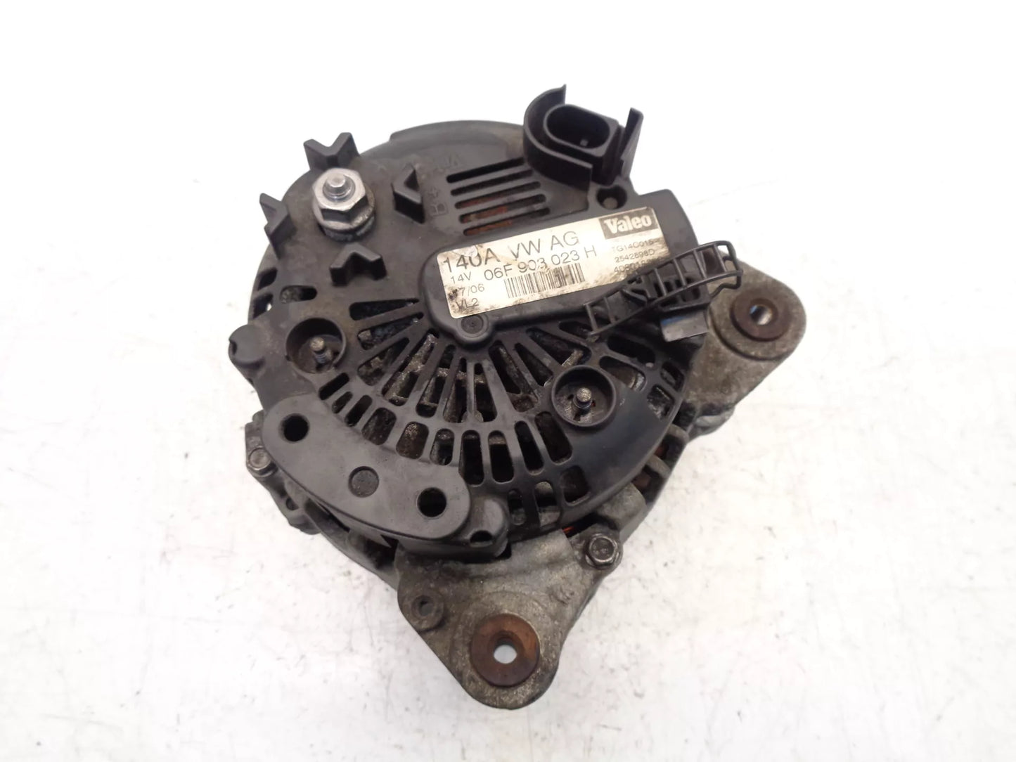 Alternador Audi 1,9 TDI Diesel BRB 06F903023H 140A