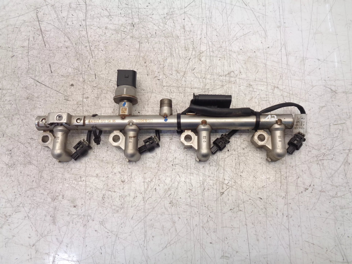 Rampa de inyectores Mercedes-Benz 1,8 CGI M271.820 A2710705495