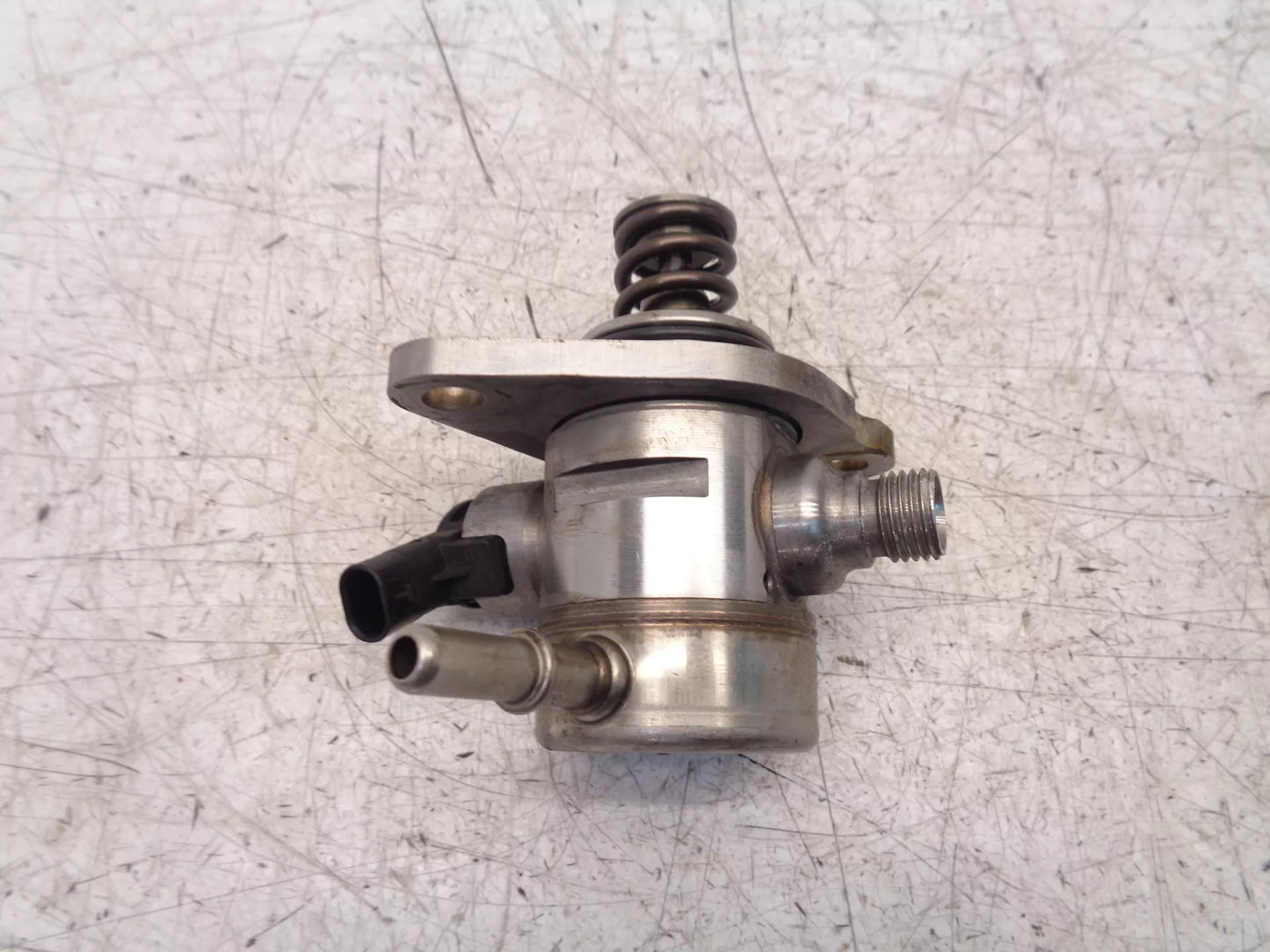 Bomba de combustible Peugeot 1,2 THP HNS EB2ADTS HN05 9812133780