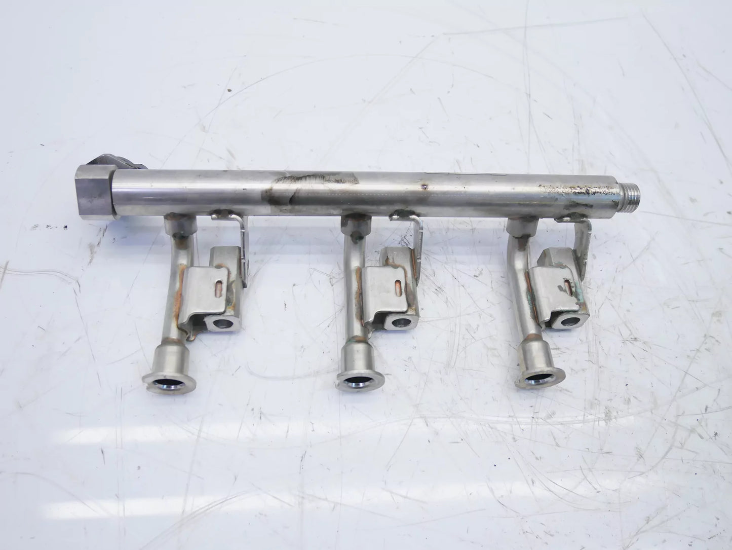 Rampa de inyectores Ford 1,0 EcoBoost SFJA DM5G-9H487-AA CM5G-9D280-HB