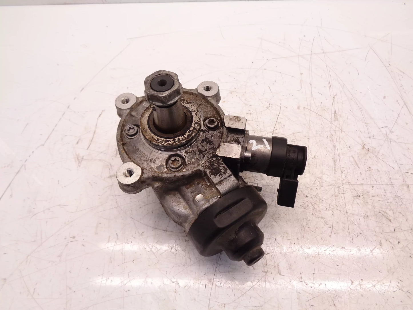 Bomba de alta presión Volkswagen Volkswagen Caddy 2.0 TDI DFS 0445010537 04L130755D